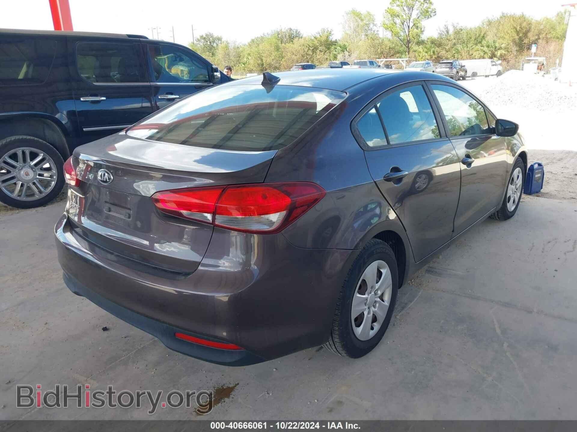 2017 KIA FORTE - VIN: 3KPFK4A71HE011034 - Фото 4