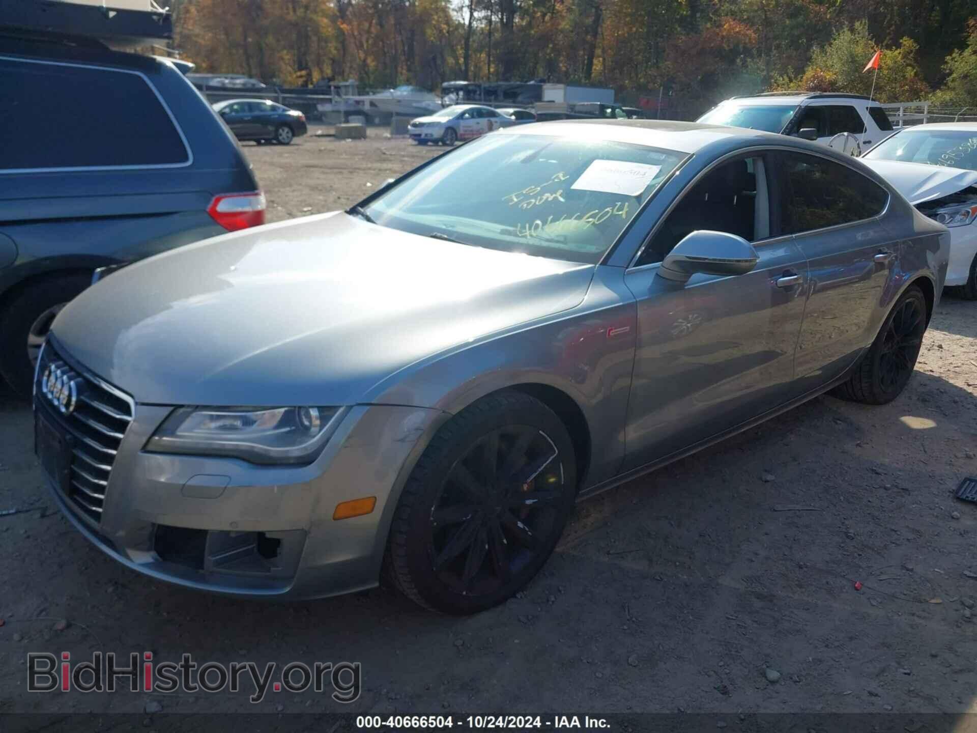 2013 AUDI A7 - VIN: WAUYGAFC0DN067290 - Фото 2