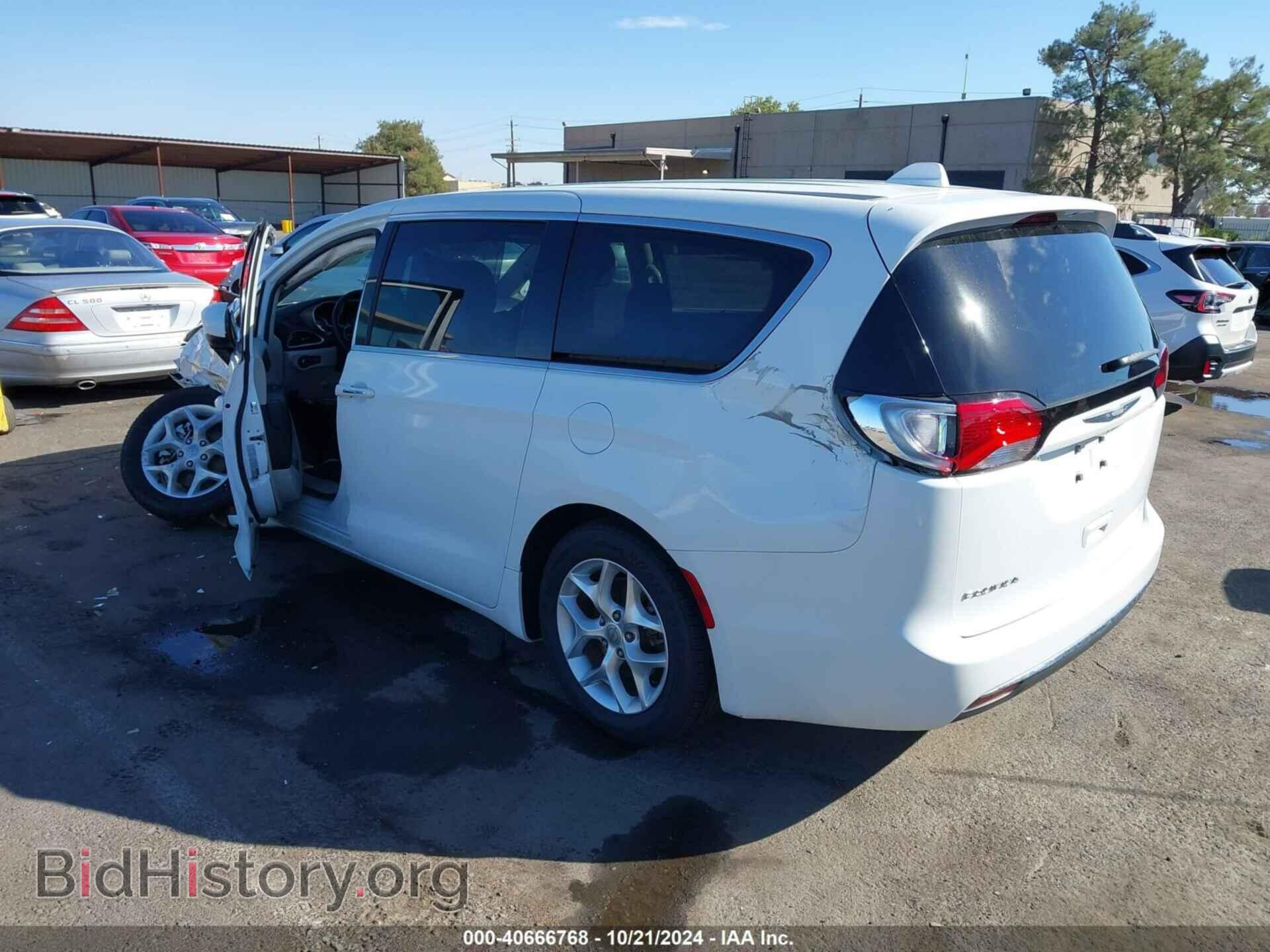 2017 CHRYSLER PACIFICA - VIN: 2C4RC1BG5HR844888 - Фото 3