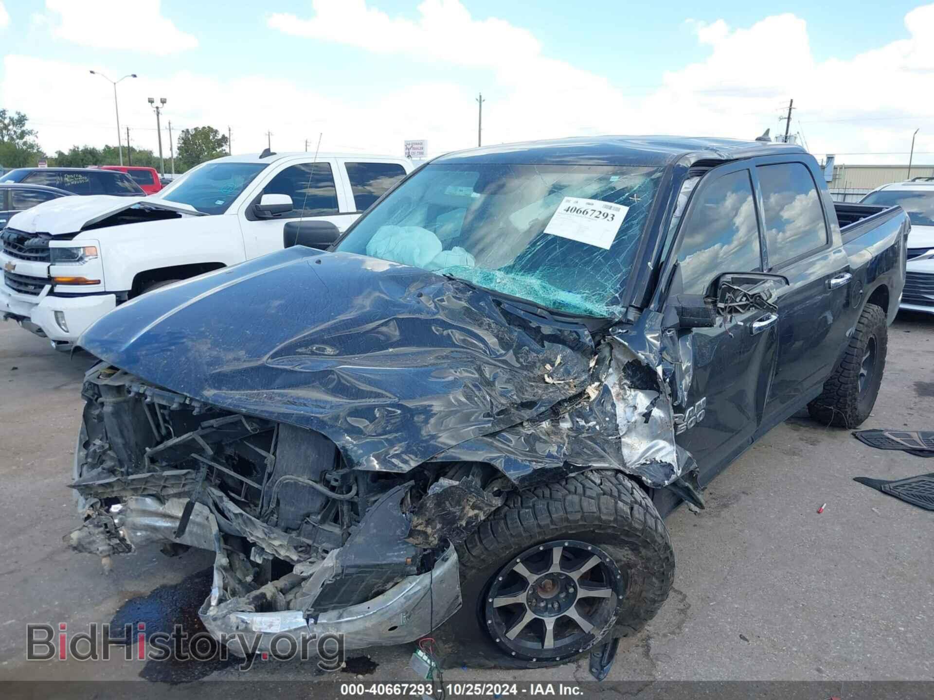 2018 RAM 1500 - VIN: 1C6RR7LT1JS323854 - Фото 2
