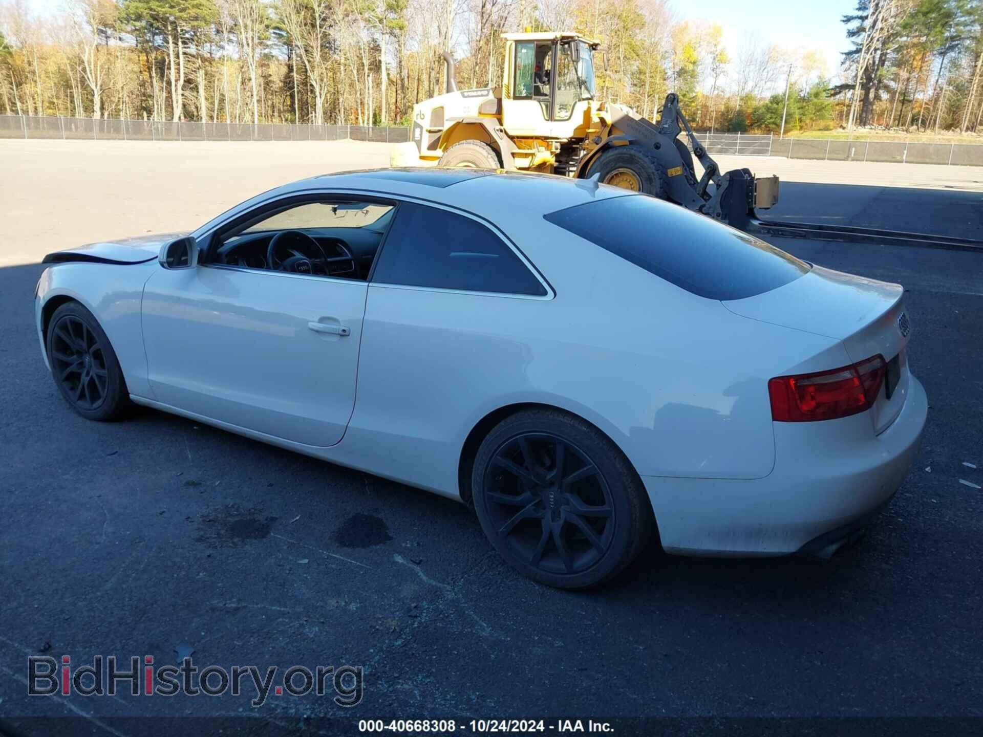 2010 AUDI A5 - VIN: WAUGFAFR2AA000681 - Фото 3