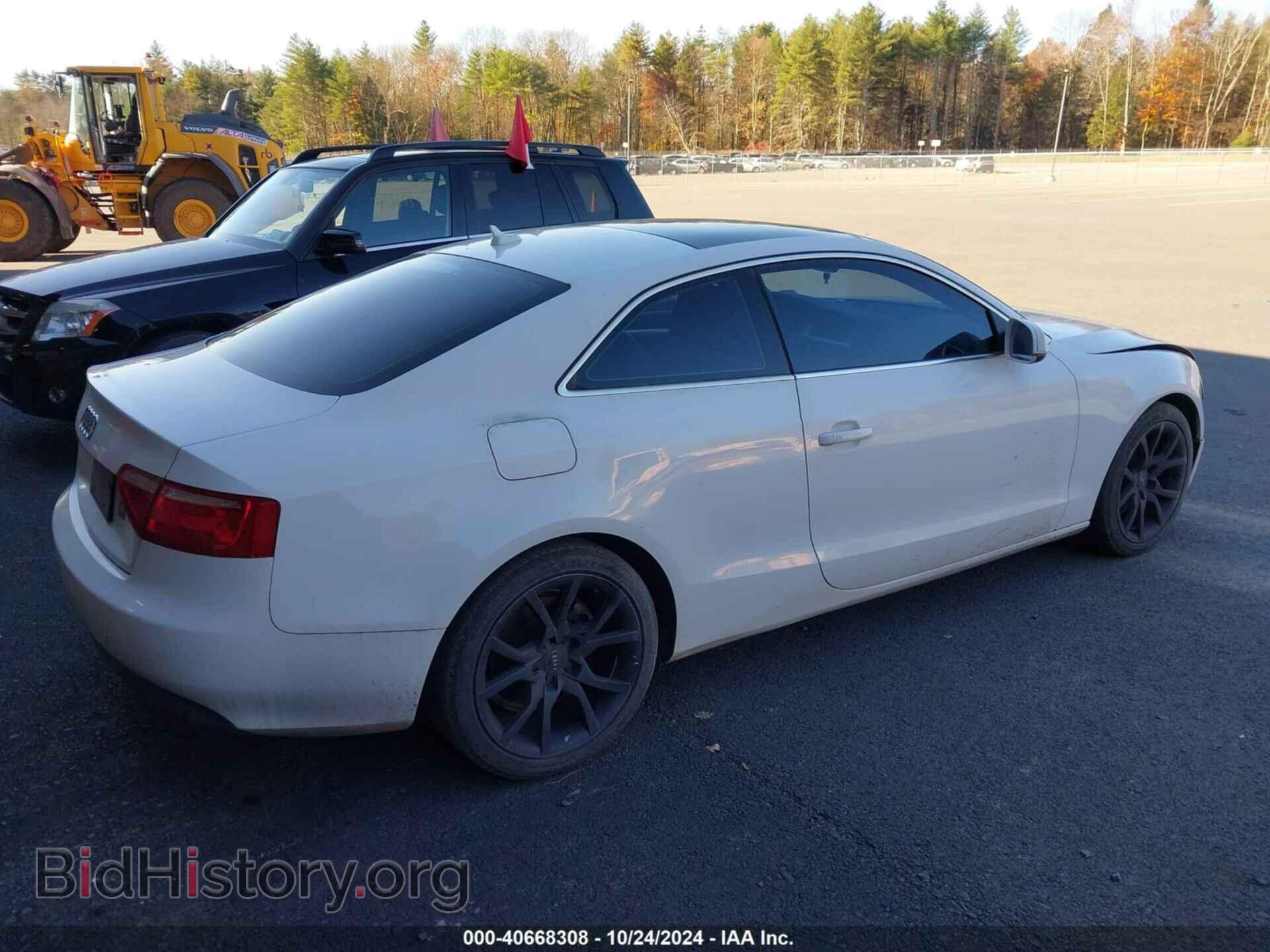 2010 AUDI A5 - VIN: WAUGFAFR2AA000681 - Фото 4