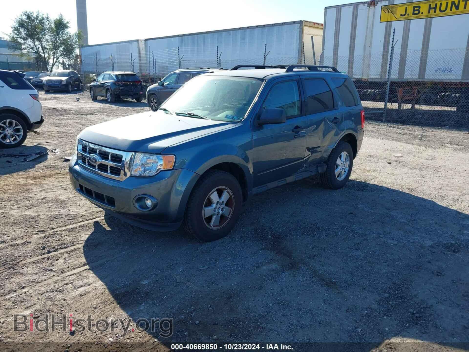 2010 FORD ESCAPE - VIN: 1FMCU0D70AKB29446 - Фото 2