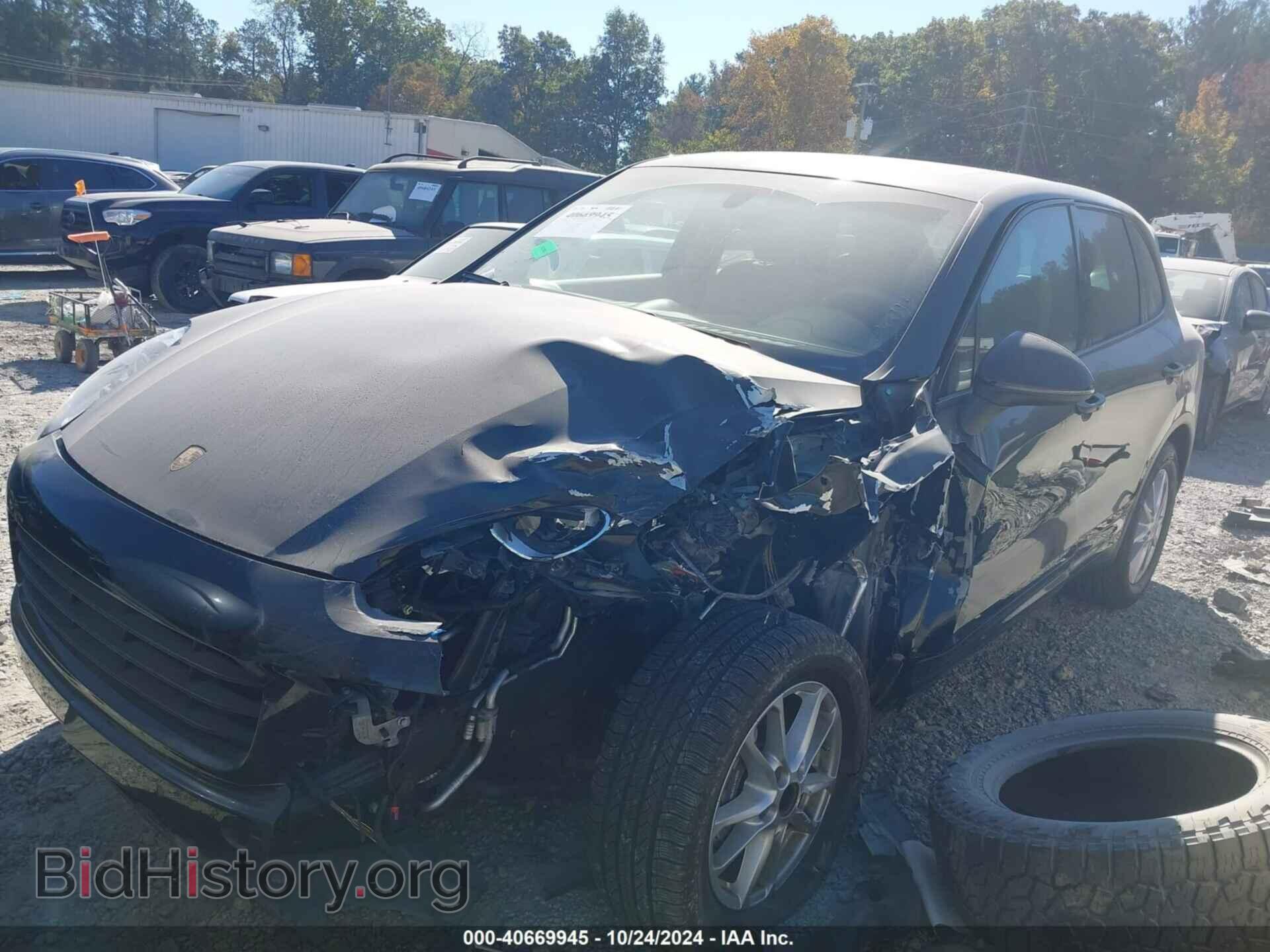 2016 PORSCHE CAYENNE - VIN: WP1AA2A2XGKA09072 - Photo 2