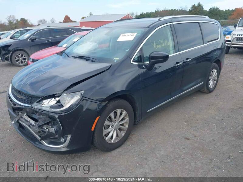 2019 Chrysler PACIFICA (VIN 2C4RC1BG5KR714391) — photo 2 of 16