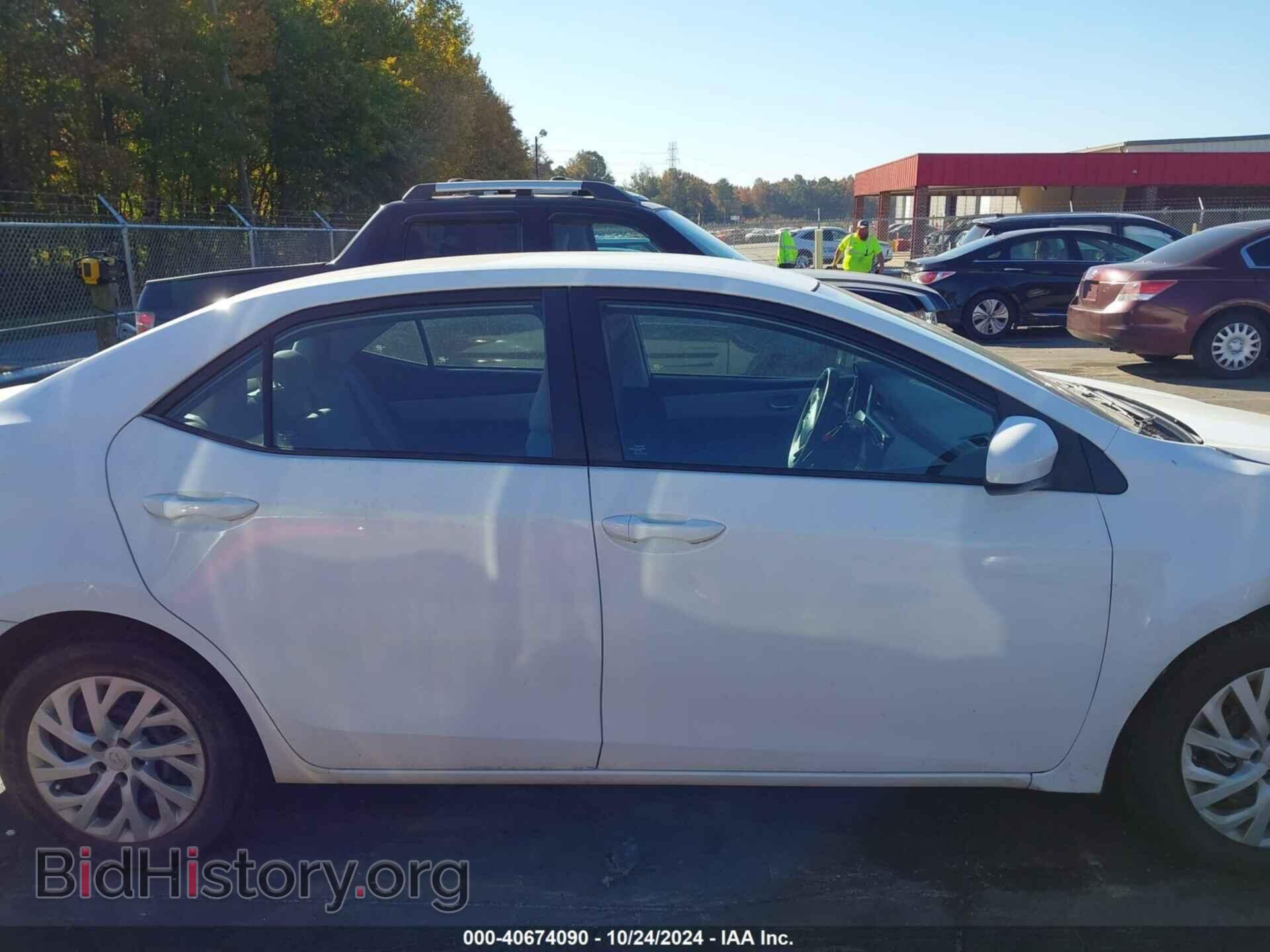 2018 TOYOTA COROLLA - VIN: 5YFBURHE1JP753383 - Фото 13