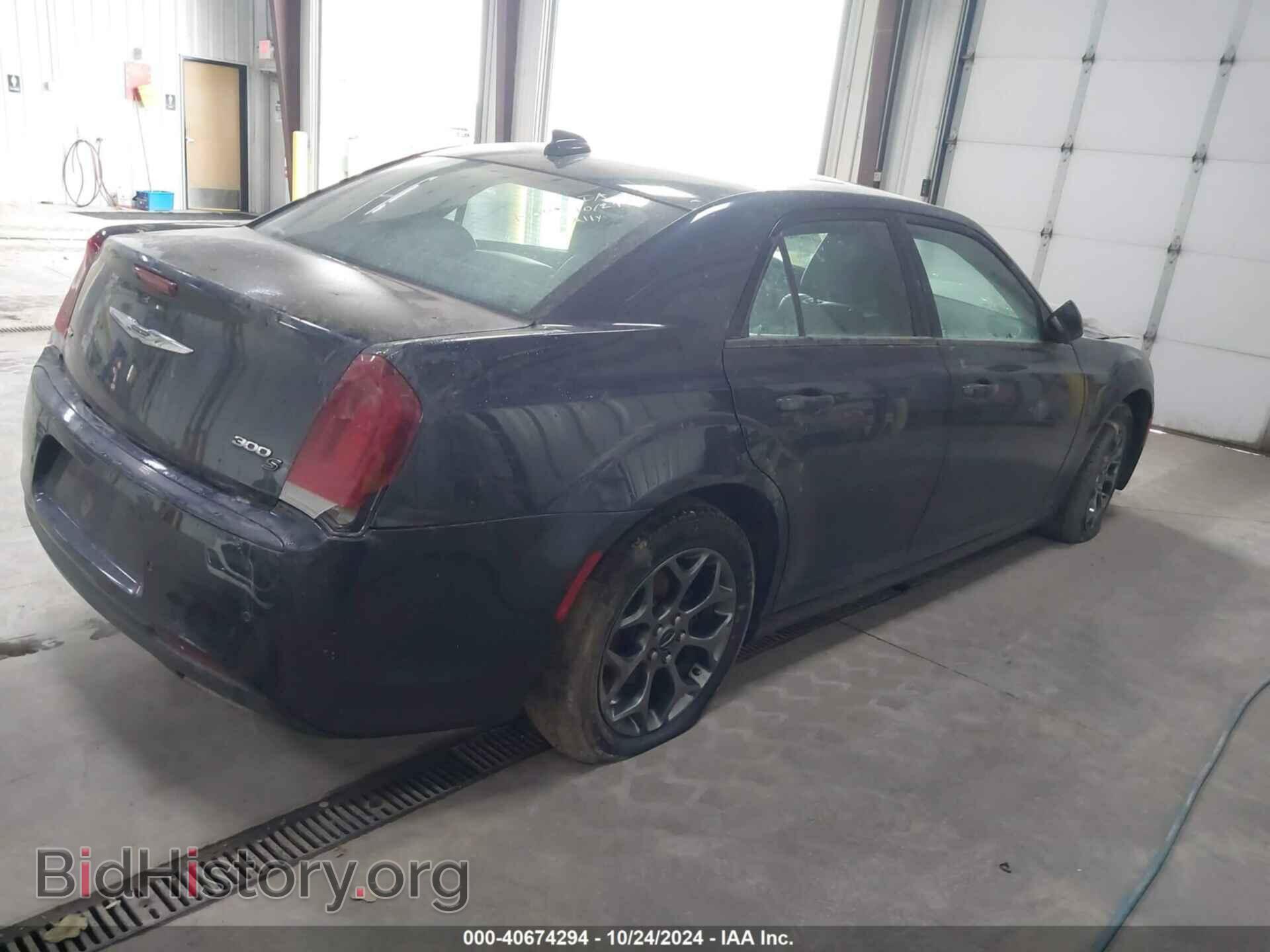 2016 CHRYSLER 300 - VIN: 2C3CCAGG8GH283044 - Фото 4