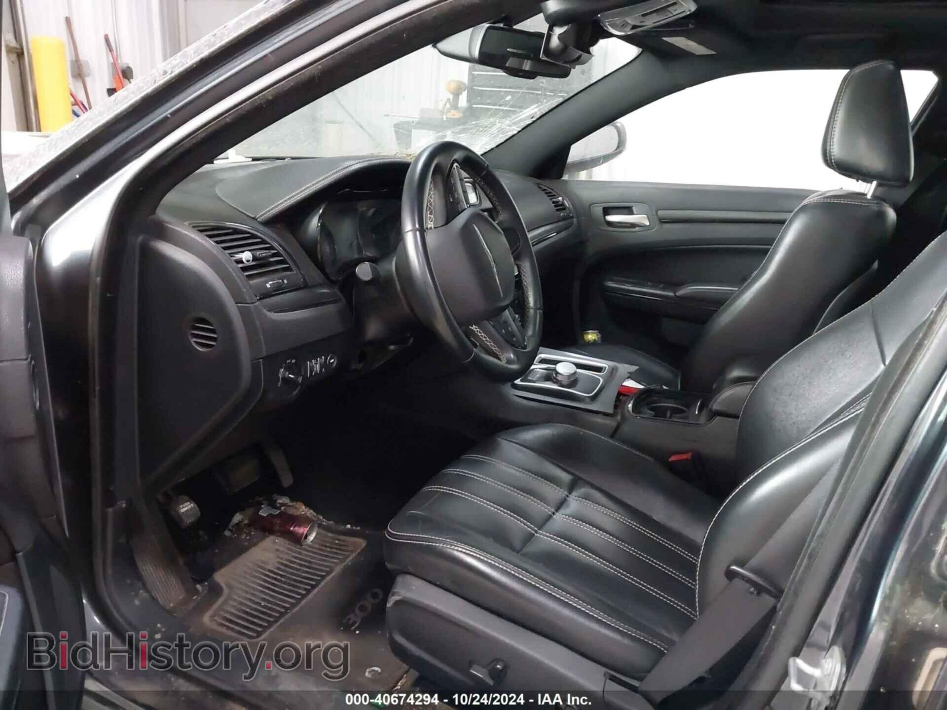 2016 CHRYSLER 300 - VIN: 2C3CCAGG8GH283044 - Фото 5