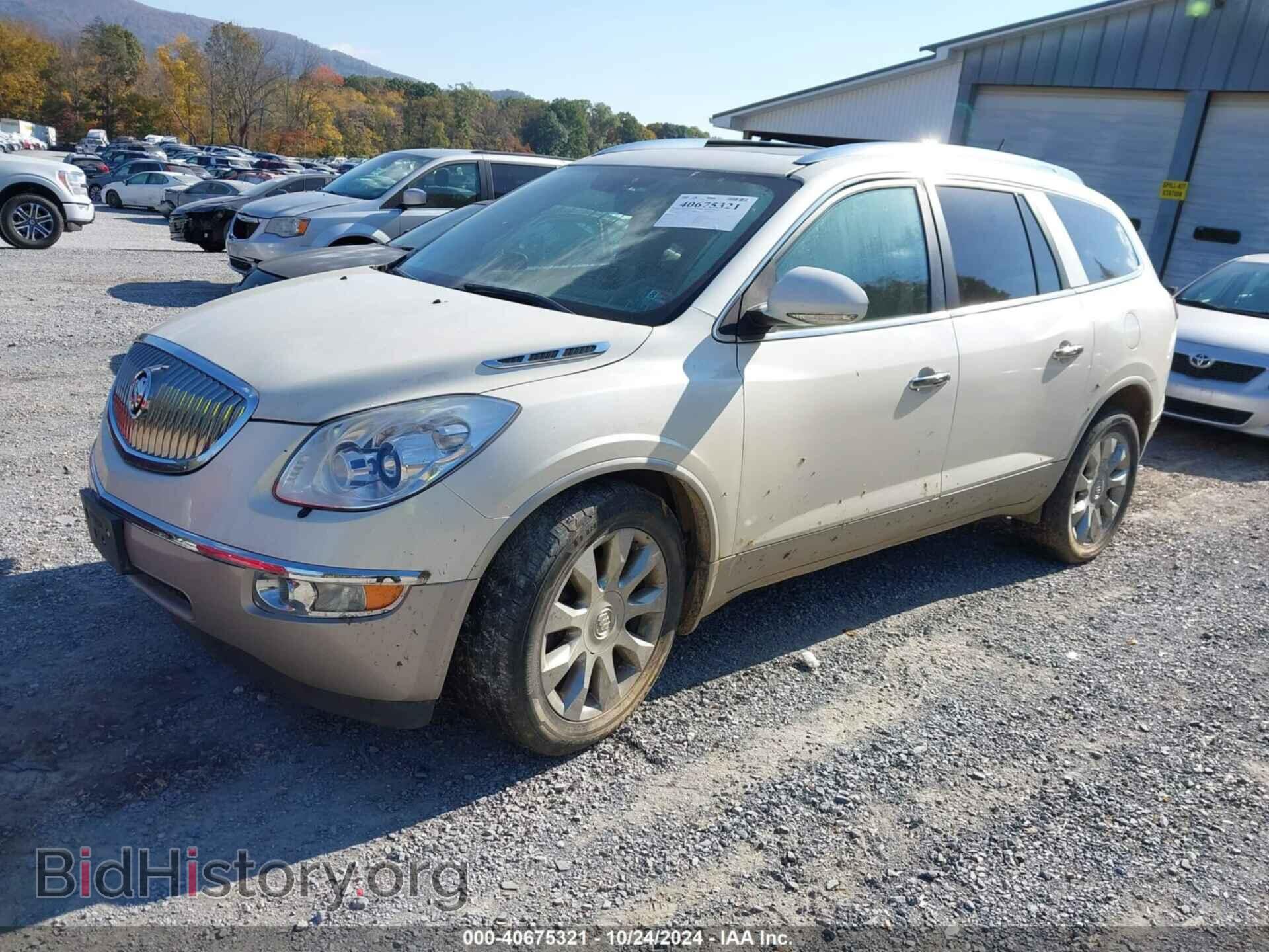 2011 BUICK ENCLAVE - VIN: 5GAKVCED7BJ294079 - Фото 2