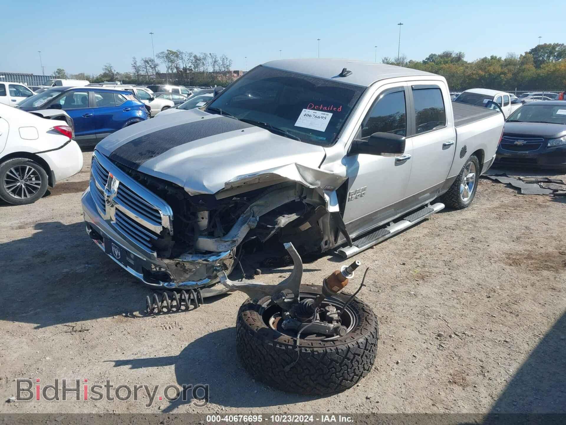 2017 RAM 1500 - VIN: 3C6RR7LT2HG747111 - Фото 2