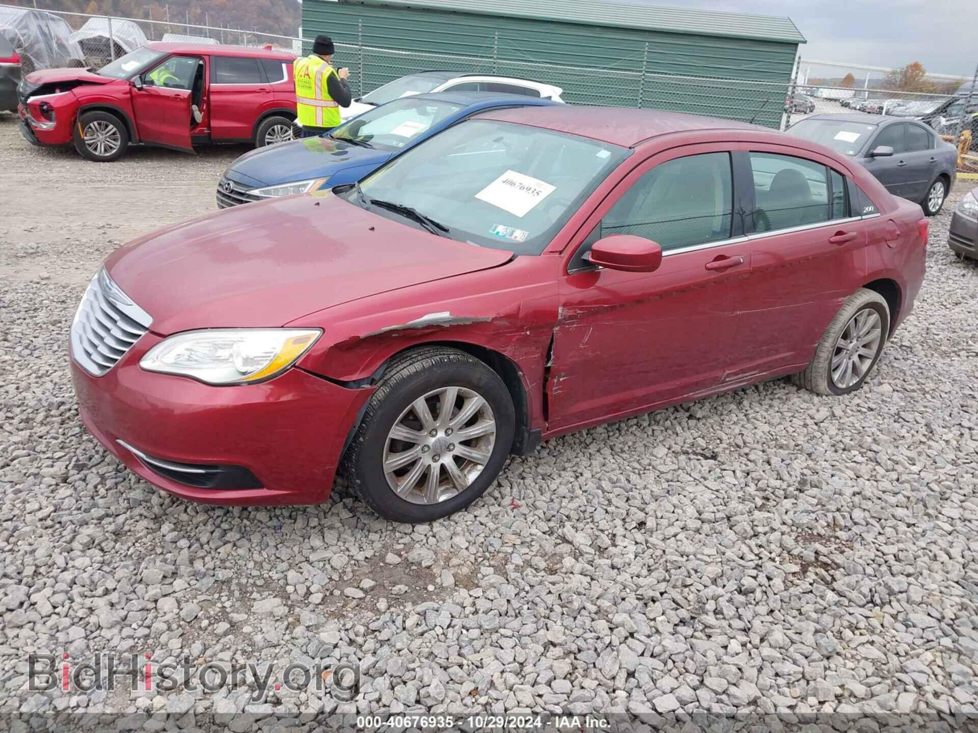 2013 CHRYSLER 200 - VIN: 1C3CCBBB2DN501421 - Фото 2