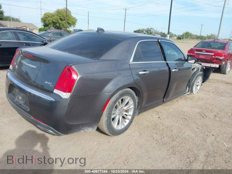 2016 Chrysler 300C (VIN 2C3CCAEG7GH207284) — photo 4 of 17