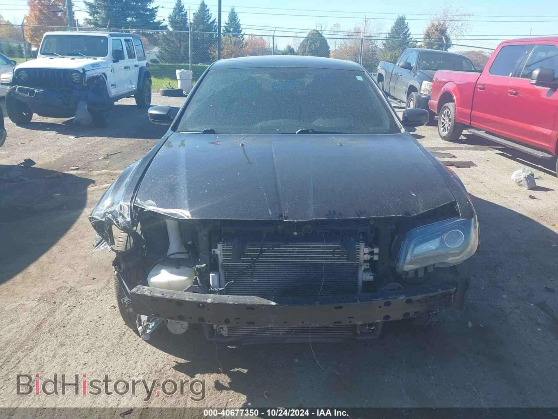 2014 CHRYSLER 300 - VIN: 2C3CCAGG2EH353201 - Фото 13
