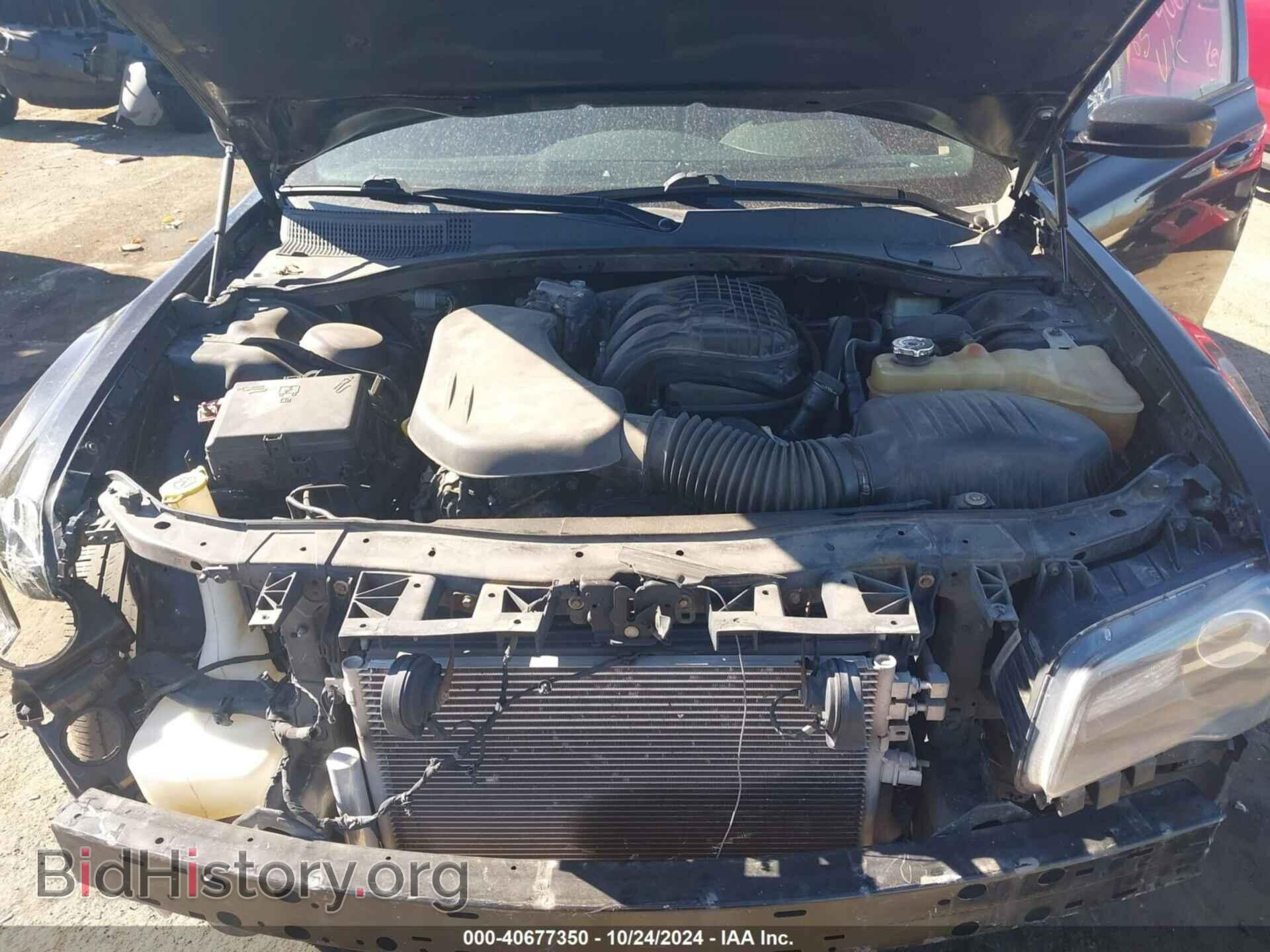 2014 CHRYSLER 300 - VIN: 2C3CCAGG2EH353201 - Фото 10