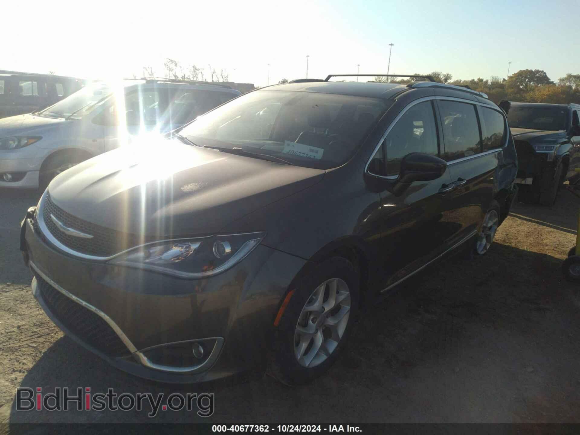 2018 CHRYSLER PACIFICA - VIN: 2C4RC1BG5JR247889 - Фото 2