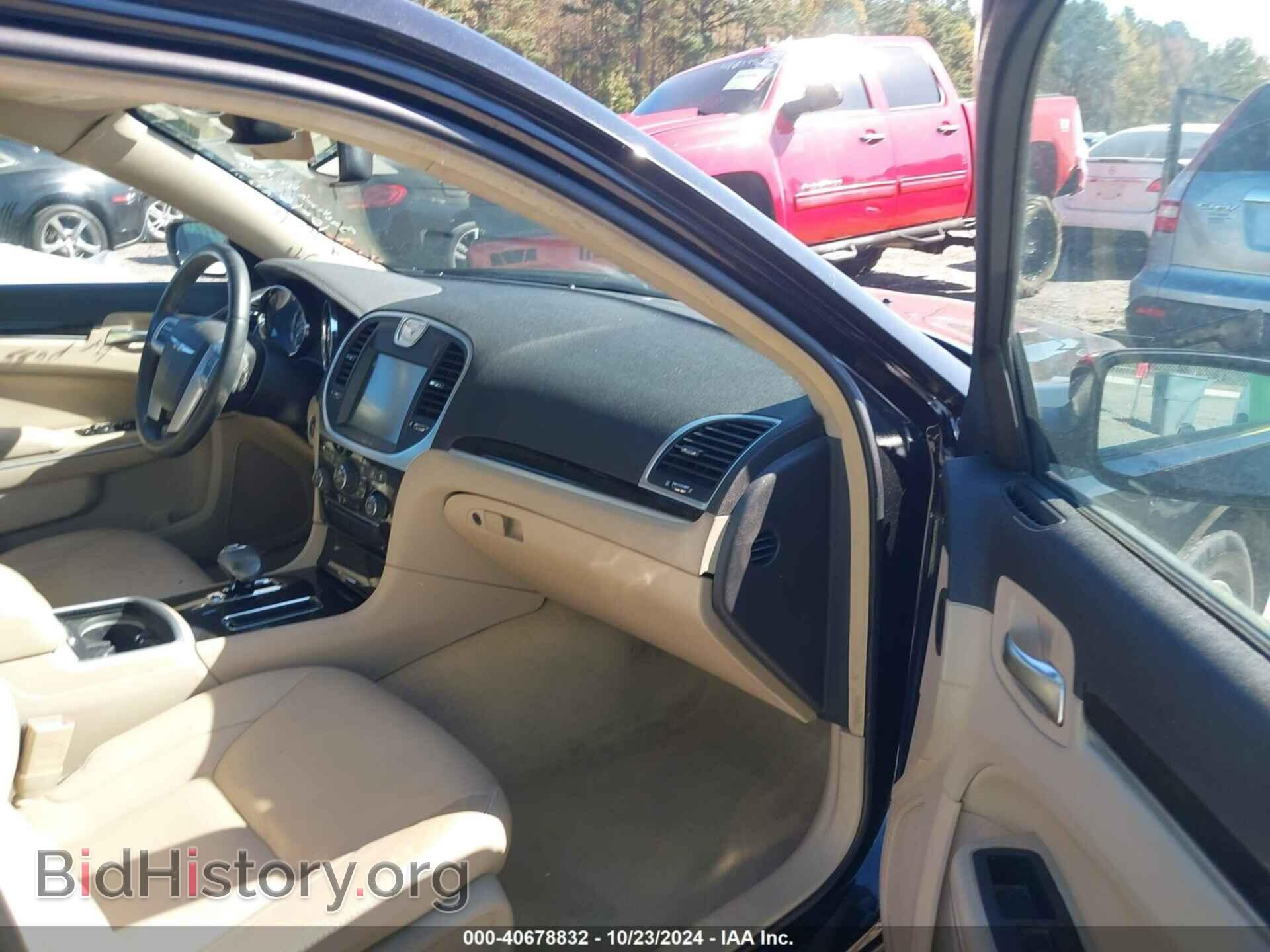 2013 CHRYSLER 300 - VIN: 2C3CCAAG2DH529087 - Фото 5