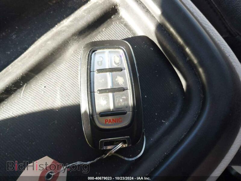 2020 Chrysler PACIFICA (VIN 2C4RC1BG9LR130982) — фото 11 из 16