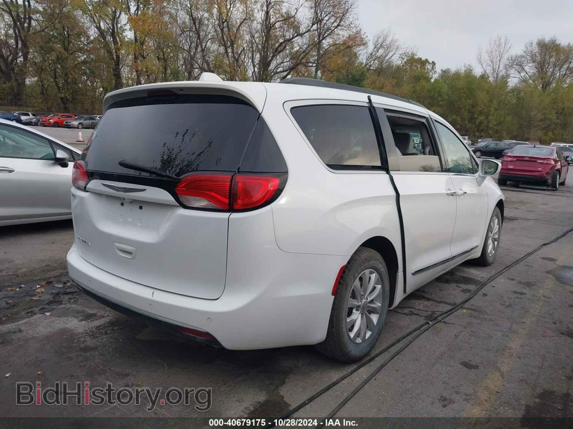 2017 CHRYSLER PACIFICA - VIN: 2C4RC1BG0HR702643 - Фото 4