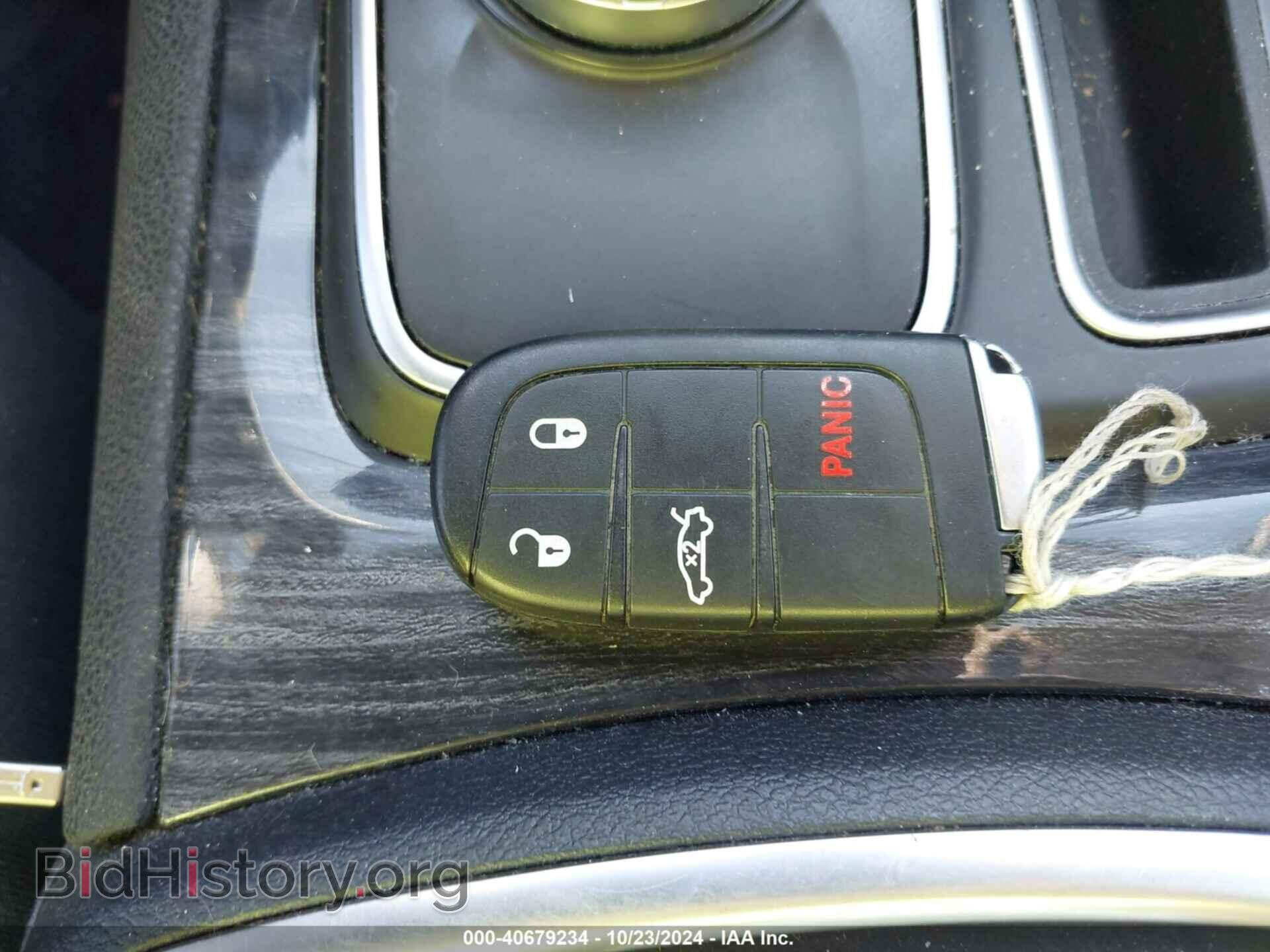 2017 CHRYSLER 300 - VIN: 2C3CCARG1HH621995 - Фото 11