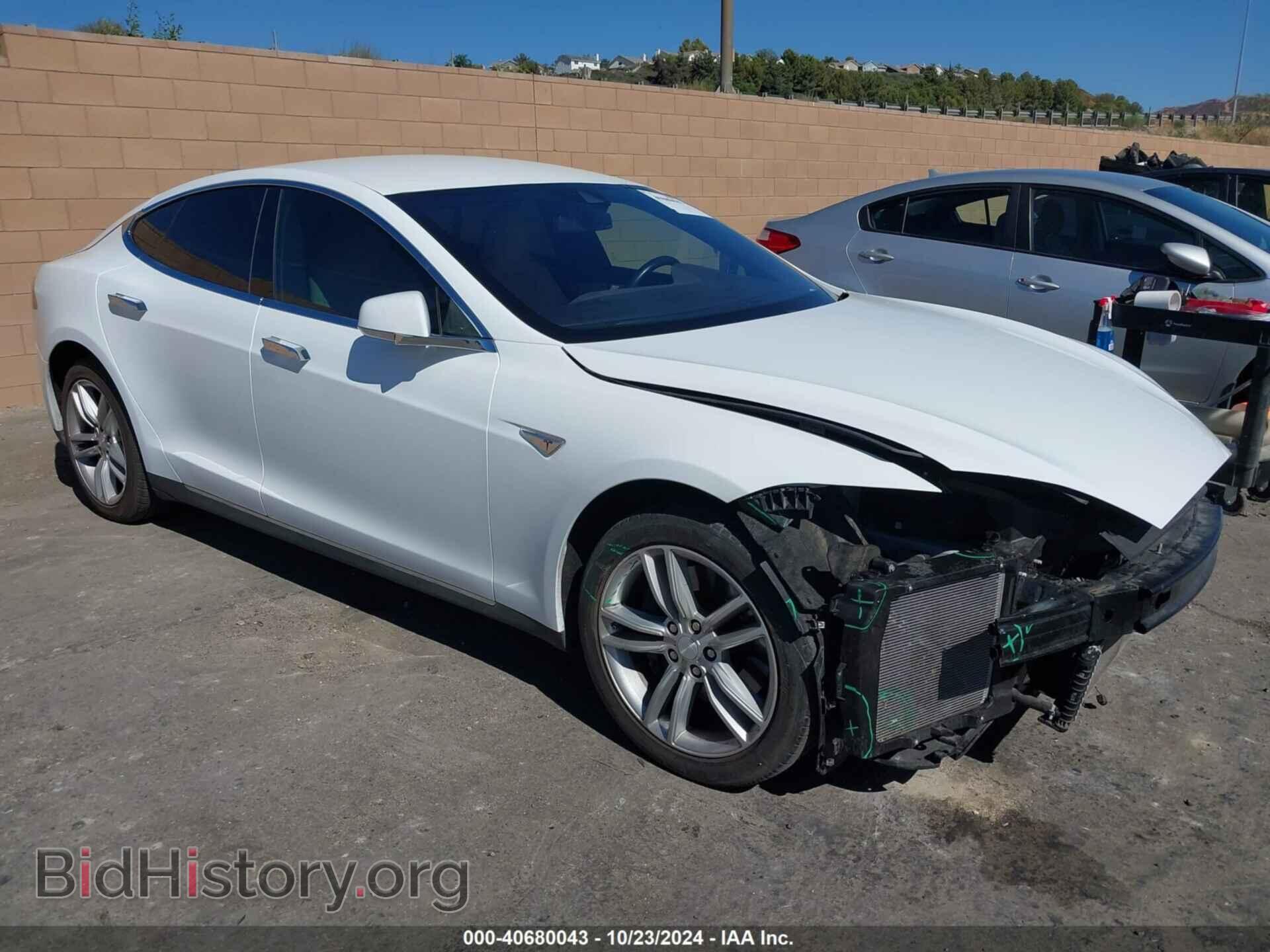 Фотография 5YJSA1E2XFF107833 - TESLA MODEL S 2015