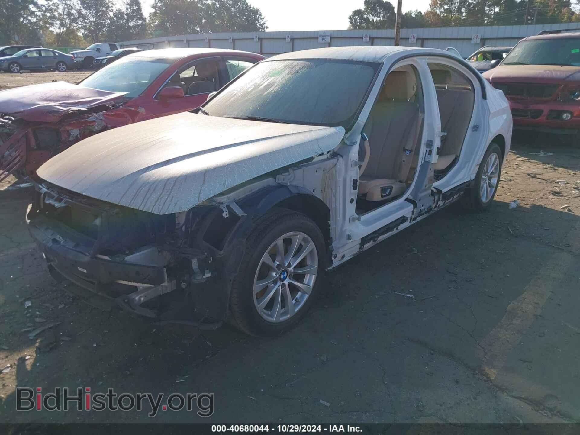 2016 BMW 320I - VIN: WBA8E5G54GNT41544 - Фото 2