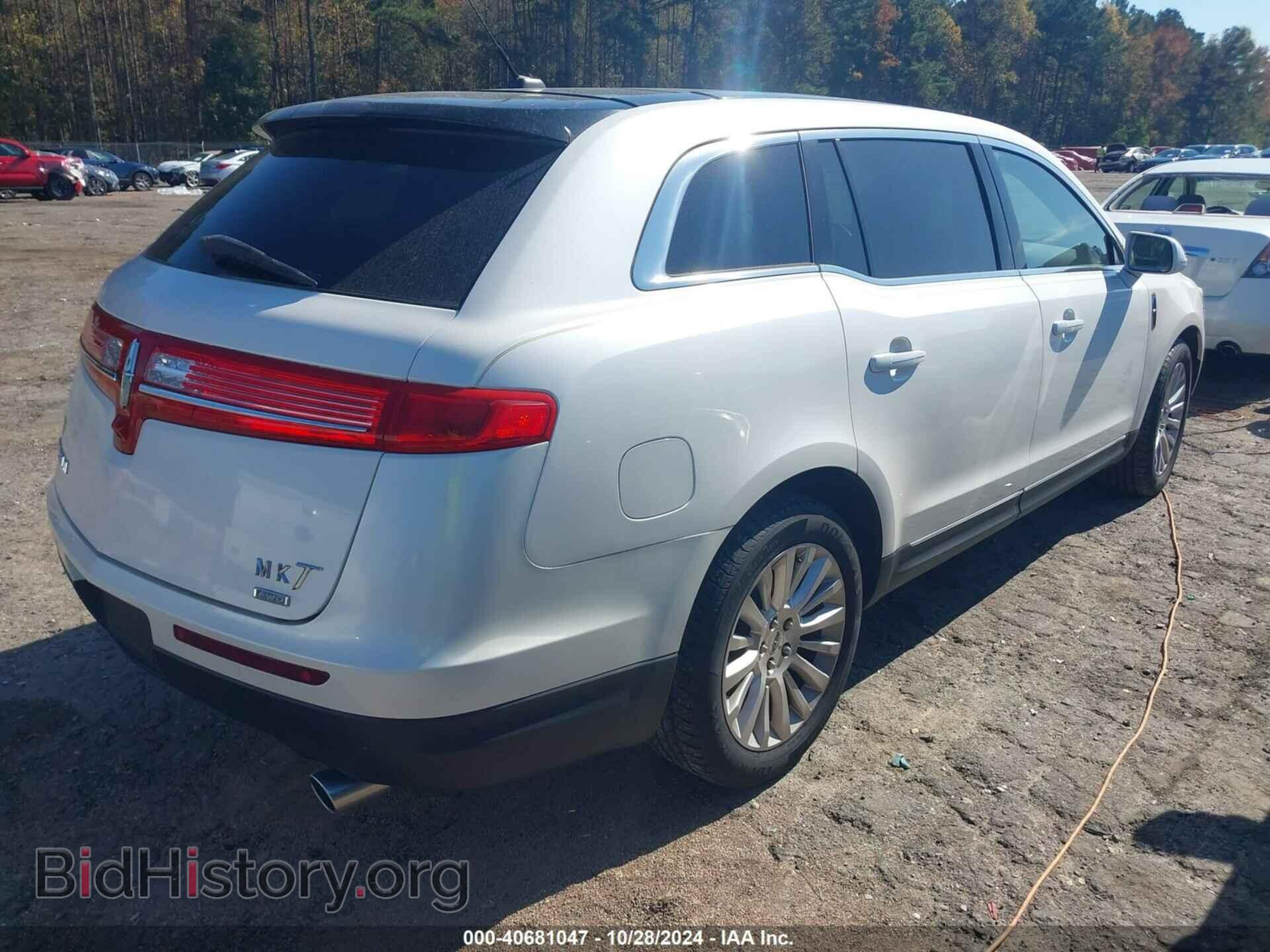2011 LINCOLN MKT - VIN: 2LMHJ5AR6BBJ54367 - Photo 4