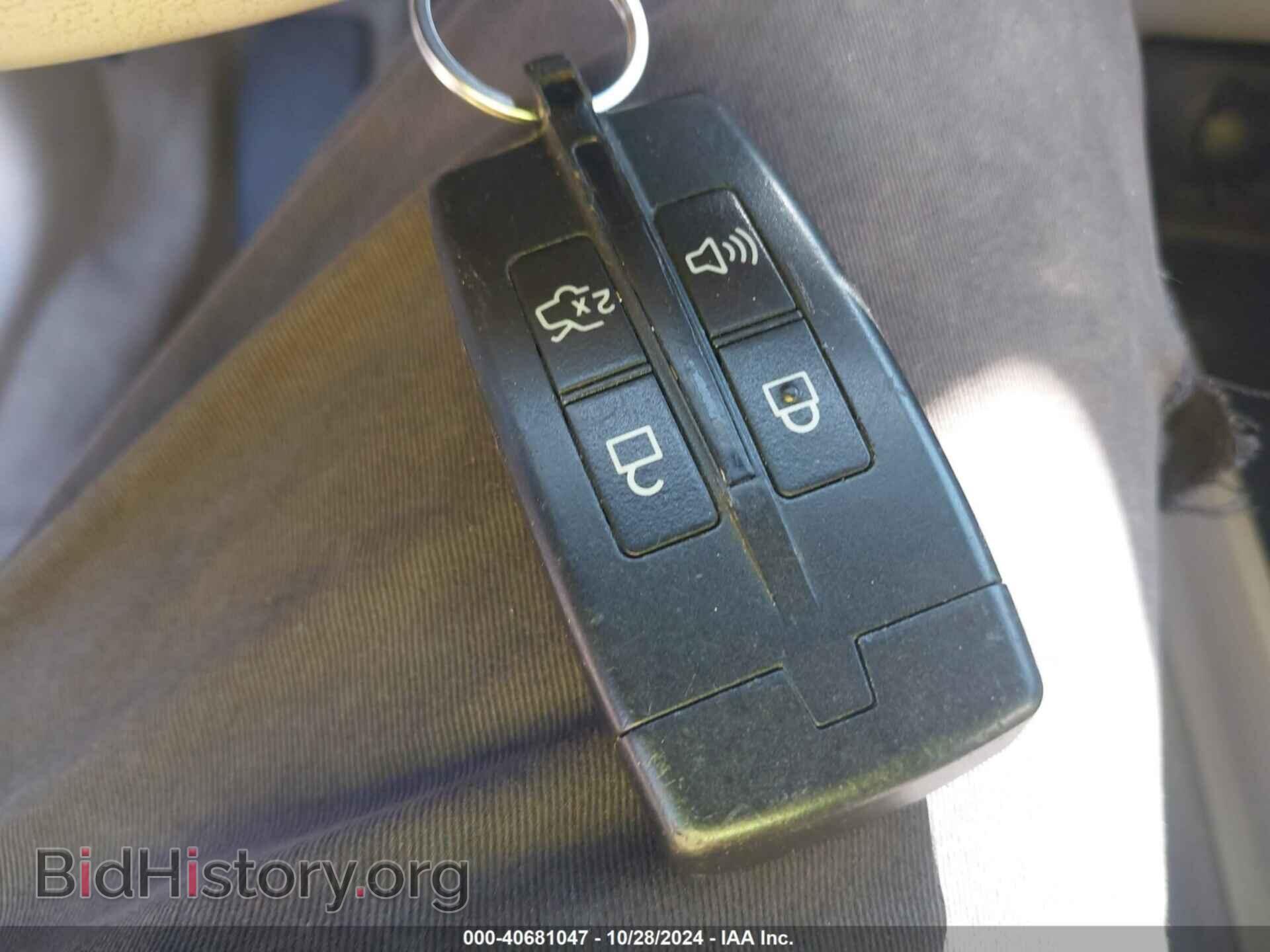 2011 LINCOLN MKT - VIN: 2LMHJ5AR6BBJ54367 - Photo 10
