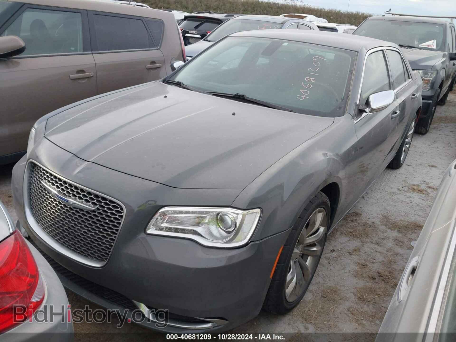 2019 CHRYSLER 300 - VIN: 2C3CCAAG8KH613606 - Фото 6