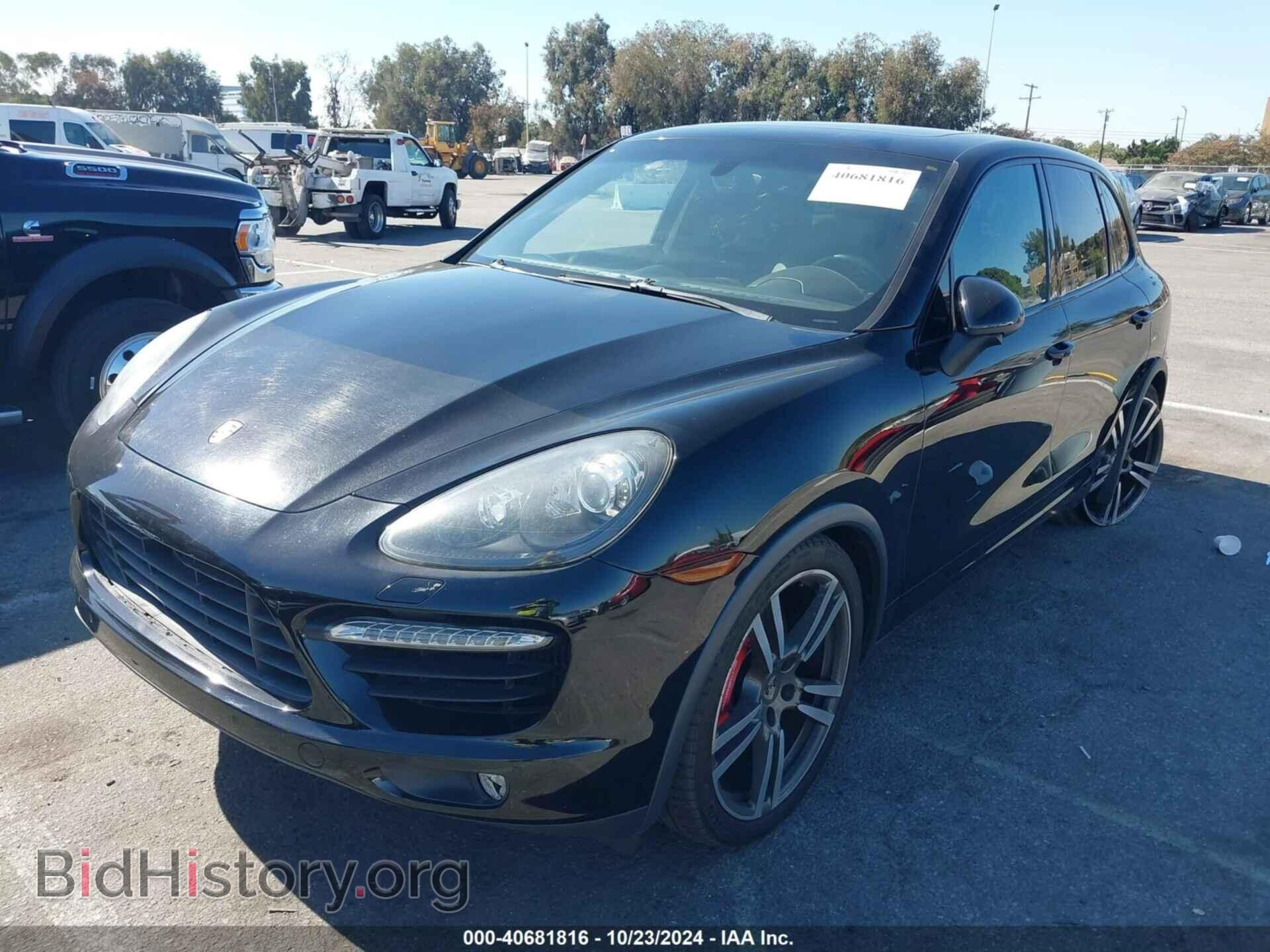 2013 PORSCHE CAYENNE - VIN: WP1AC2A21DLA91368 - Фото 2