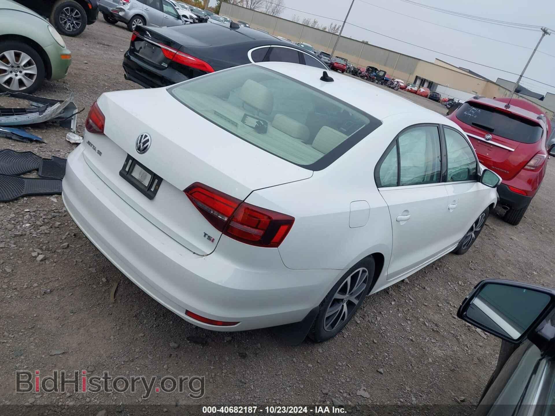 2017 VOLKSWAGEN JETTA - VIN: 3VWDB7AJ4HM305356 - Фото 4