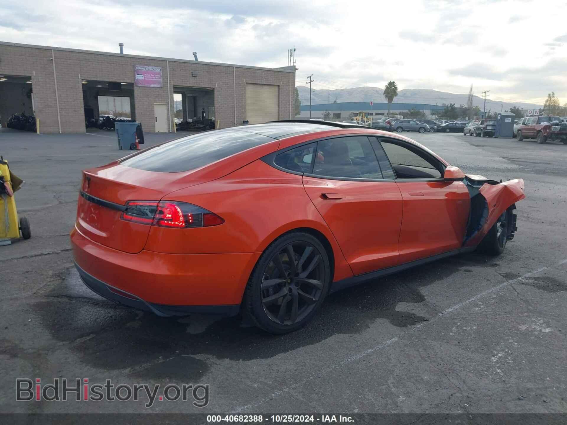 2015 TESLA MODEL S - VIN: 5YJSA1E13FF106126 - Photo 4
