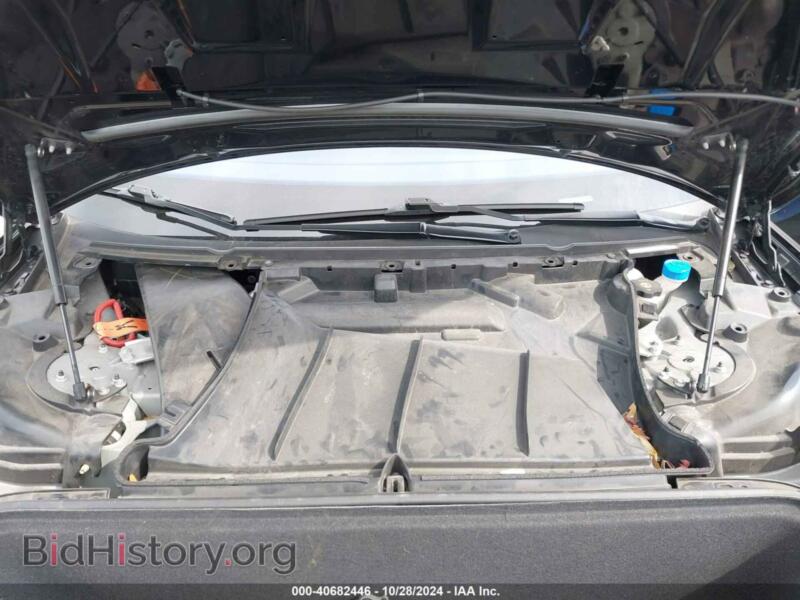 2016 Tesla MODEL S (VIN 5YJSA1E18GF154691) — фото 10 из 18