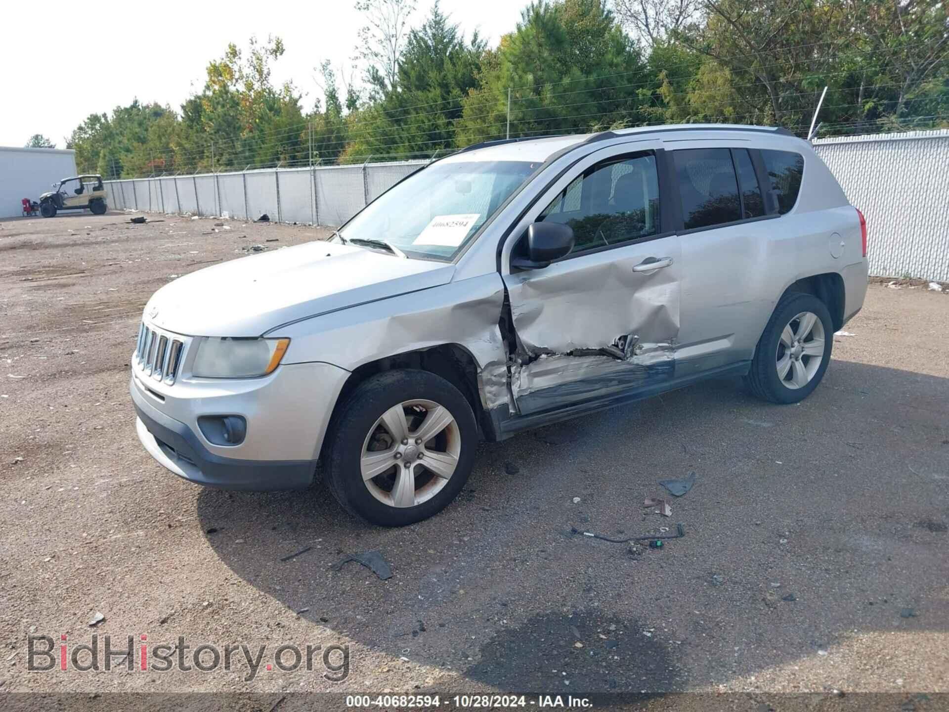 2011 JEEP COMPASS - VIN: 1J4NT1FB1BD155836 - Photo 2