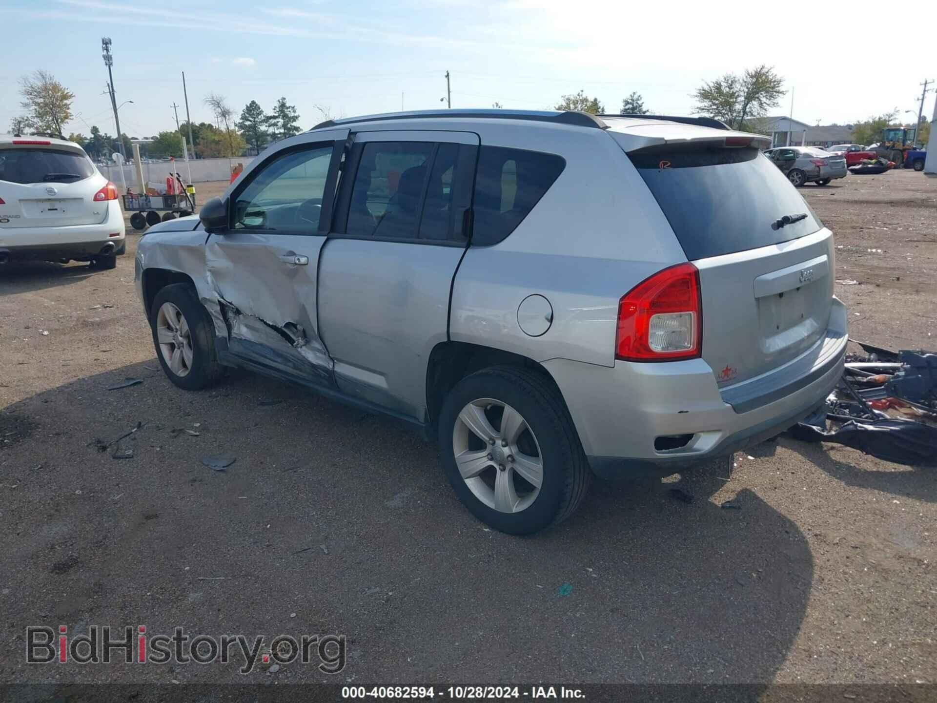 2011 JEEP COMPASS - VIN: 1J4NT1FB1BD155836 - Photo 3