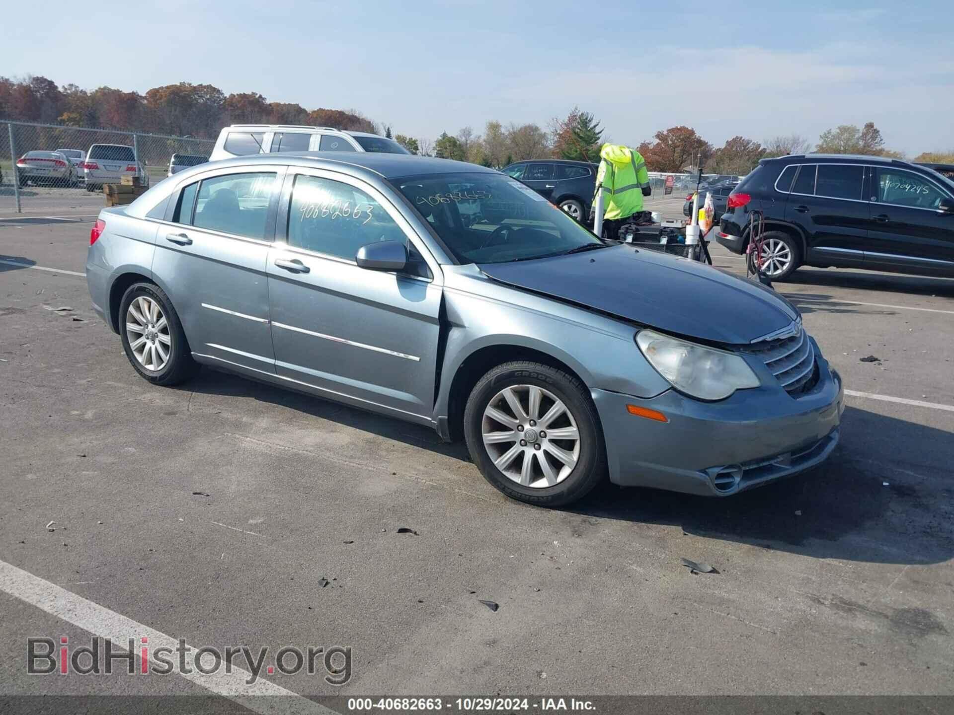Photo 1C3CC5FB4AN111928 - CHRYSLER SEBRING 2010
