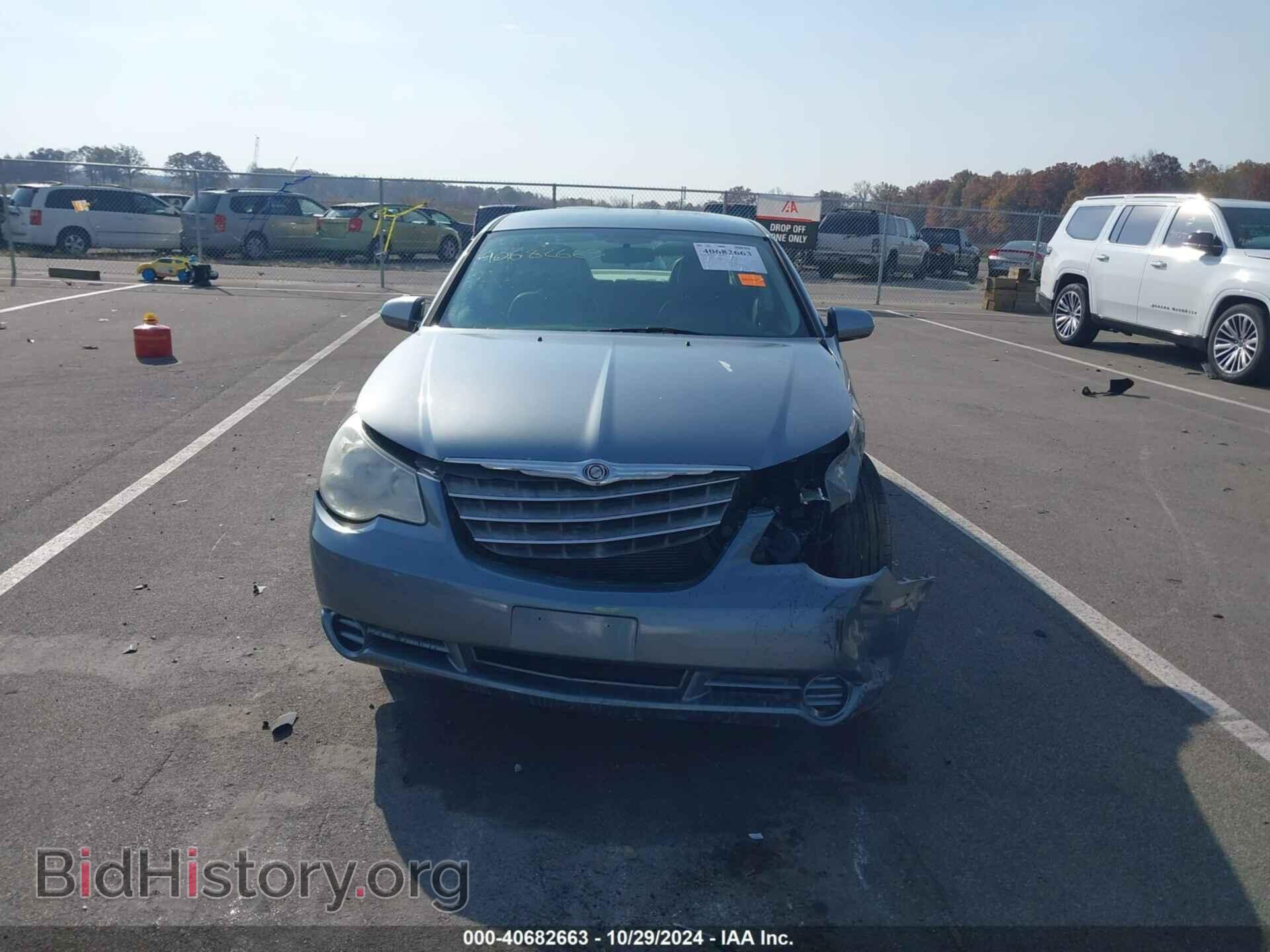 2010 CHRYSLER SEBRING - VIN: 1C3CC5FB4AN111928 - Фото 12