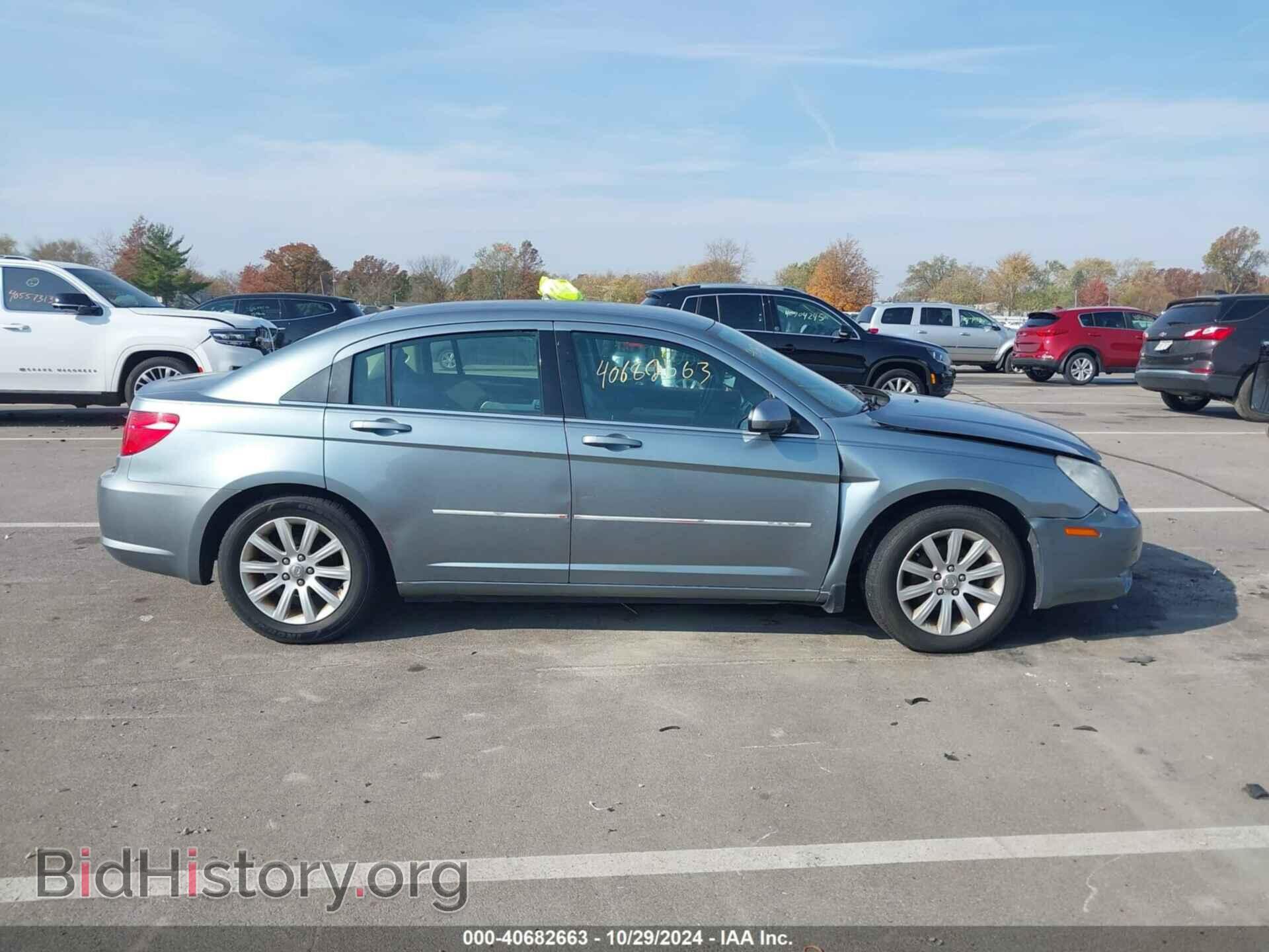 2010 CHRYSLER SEBRING - VIN: 1C3CC5FB4AN111928 - Фото 13