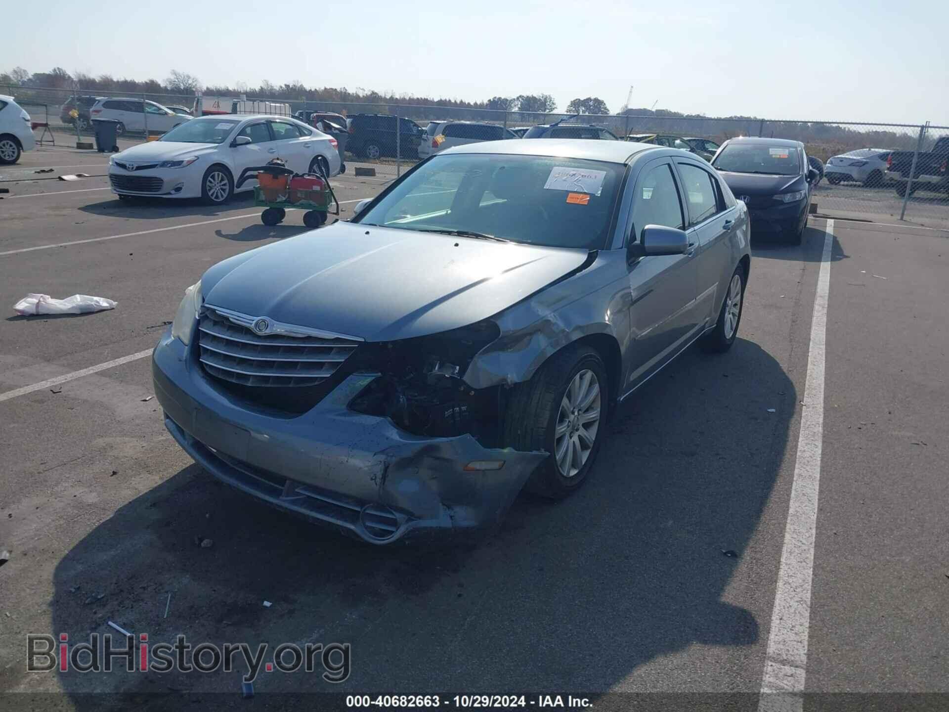 2010 CHRYSLER SEBRING - VIN: 1C3CC5FB4AN111928 - Фото 6