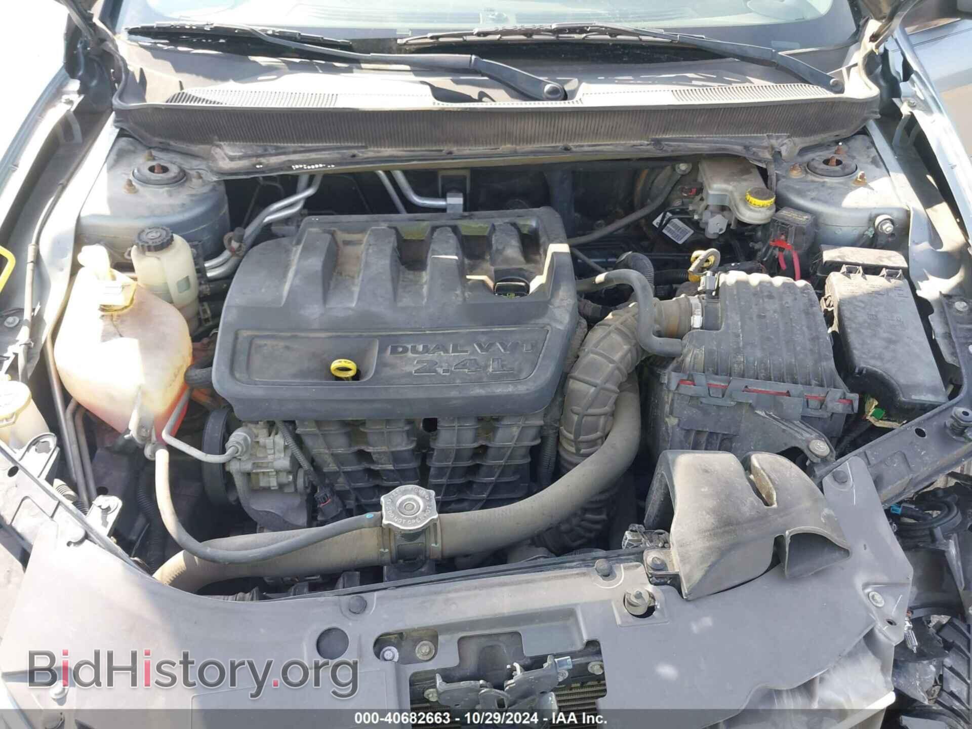 2010 CHRYSLER SEBRING - VIN: 1C3CC5FB4AN111928 - Фото 10