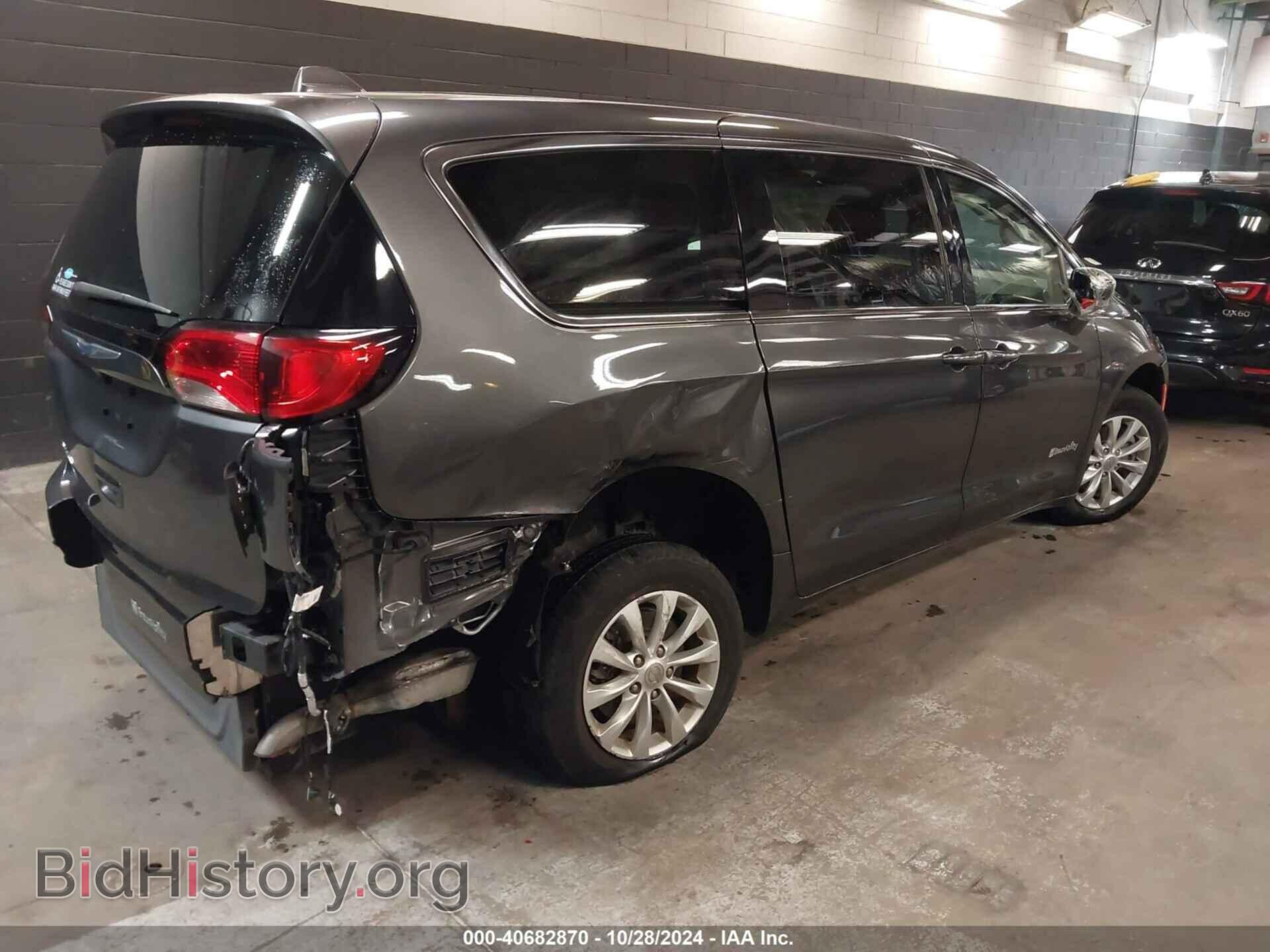 2018 CHRYSLER PACIFICA - VIN: 2C4RC1FG0JR305840 - Фото 4