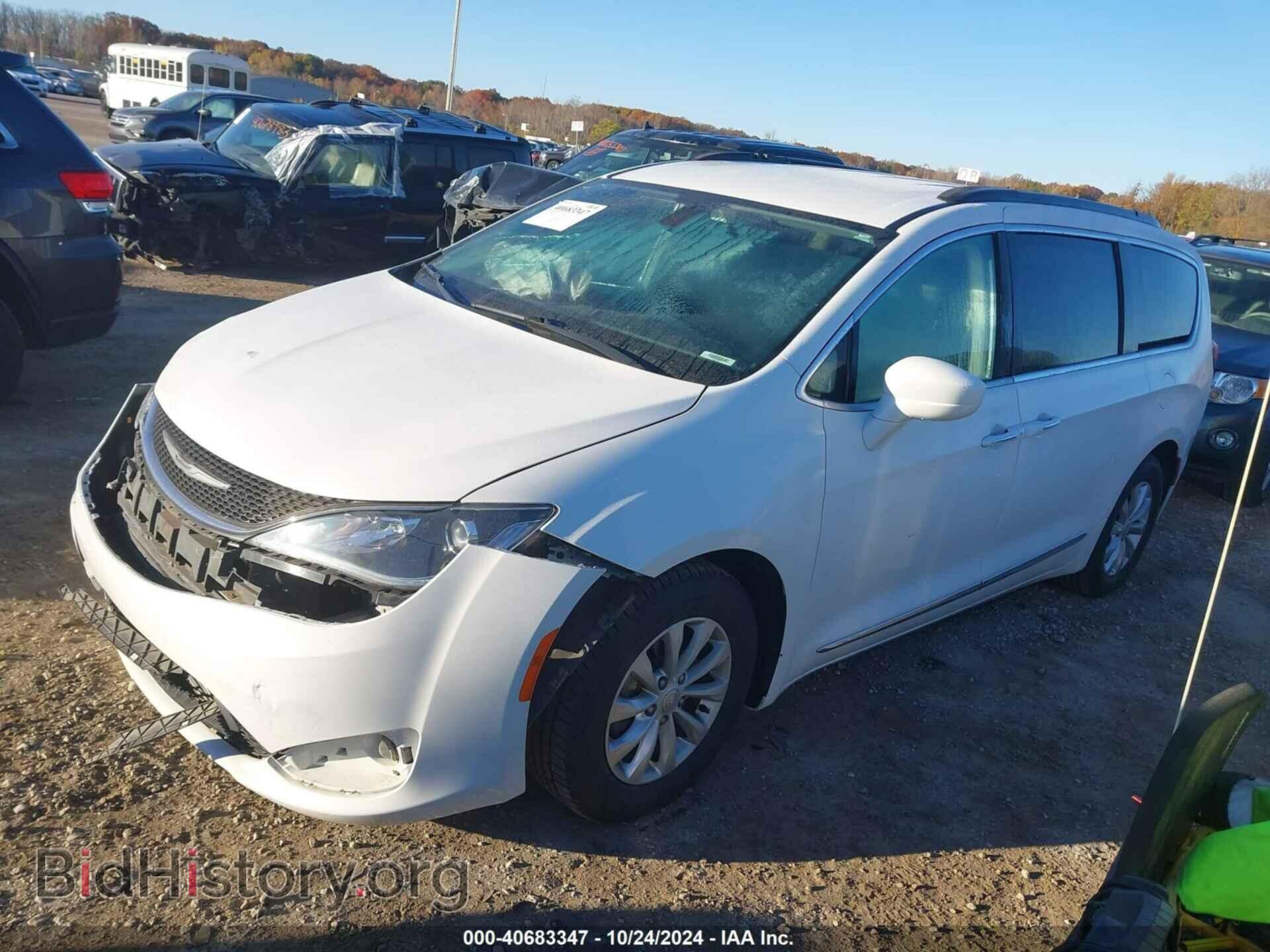 2017 CHRYSLER PACIFICA - VIN: 2C4RC1BG2HR507871 - Photo 2