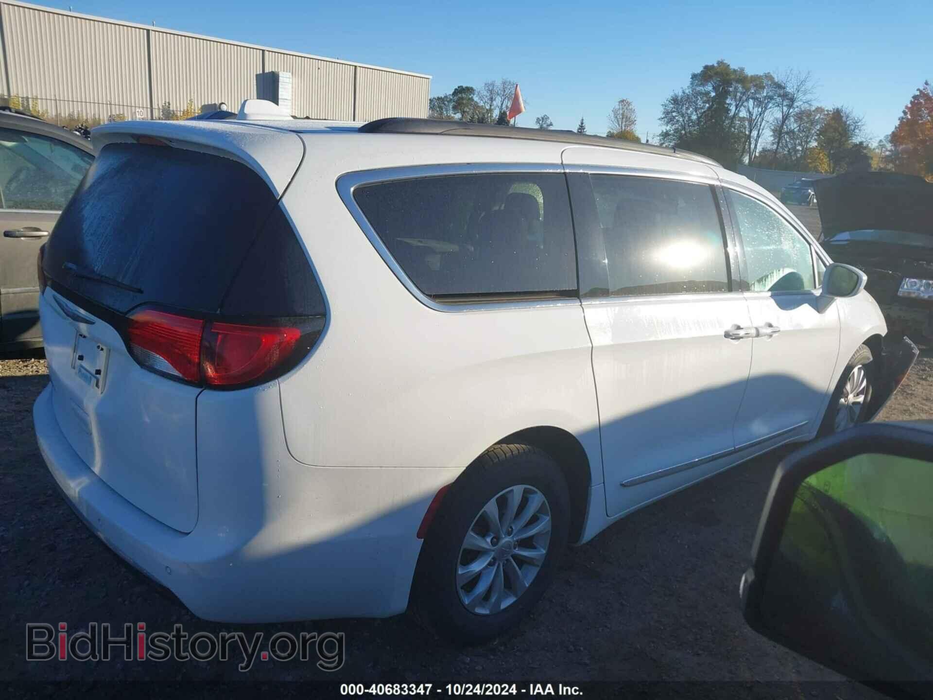 2017 CHRYSLER PACIFICA - VIN: 2C4RC1BG2HR507871 - Photo 4