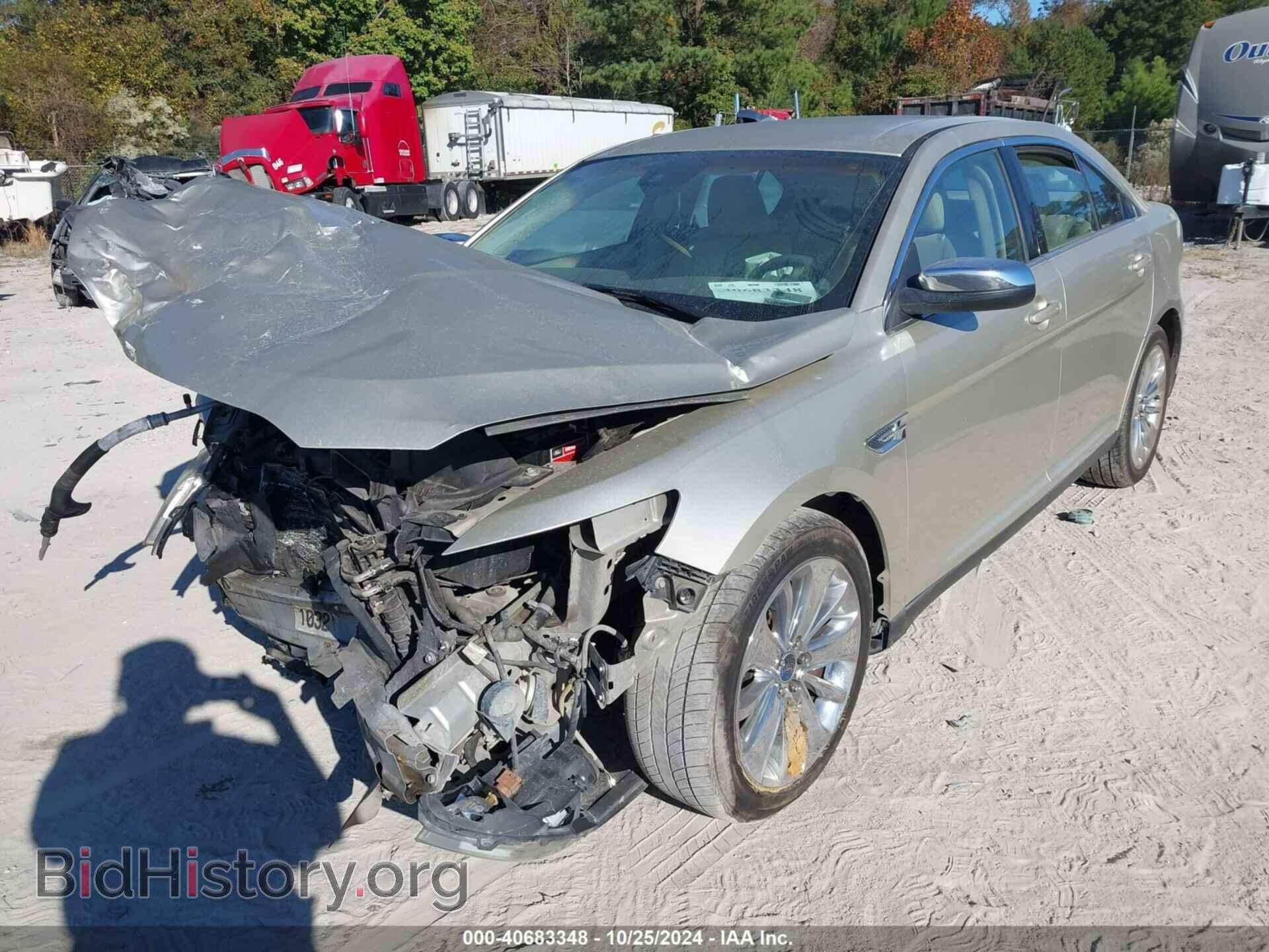 2011 FORD TAURUS - VIN: 1FAHP2FW5BG128367 - Фото 2
