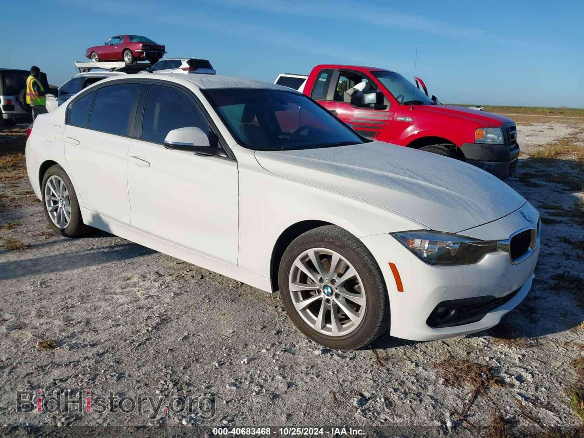 Photo WBA8E1G35HNU18849 - BMW 320I 2017