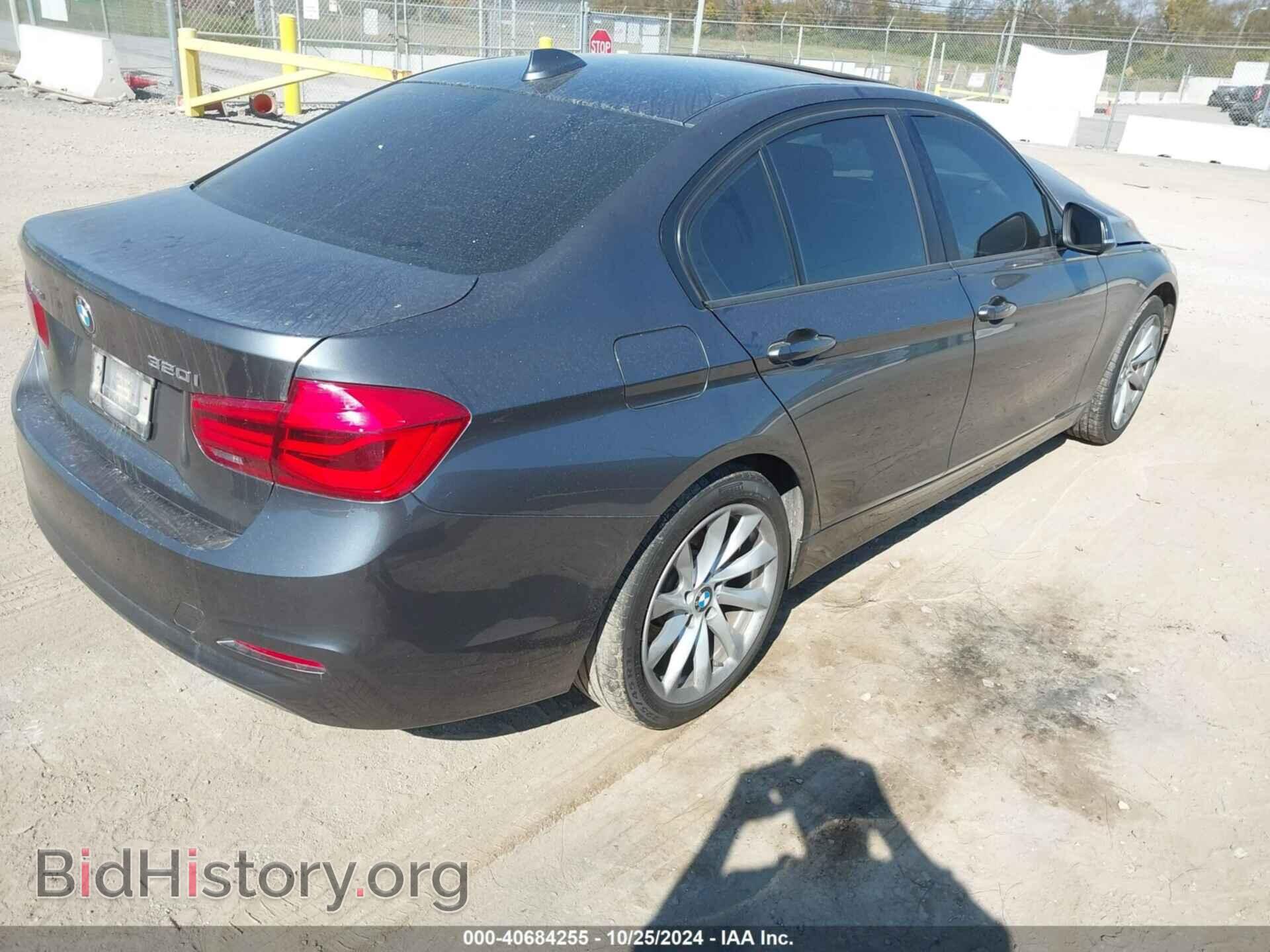 2018 BMW 320I - VIN: WBA8A3C53JA067435 - Фото 4