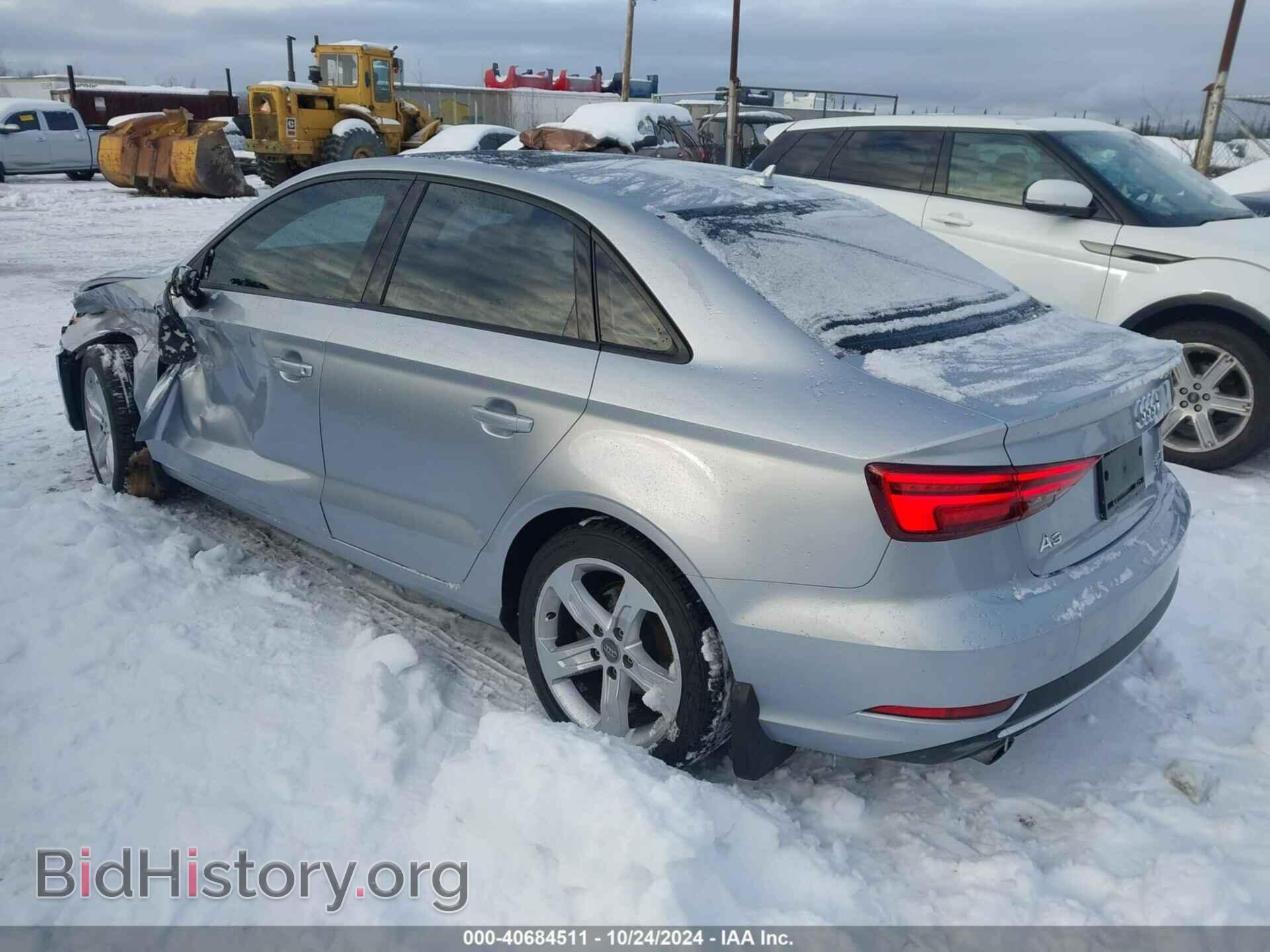 2018 AUDI A3 - VIN: WAUB8GFF3J1006096 - Фото 3