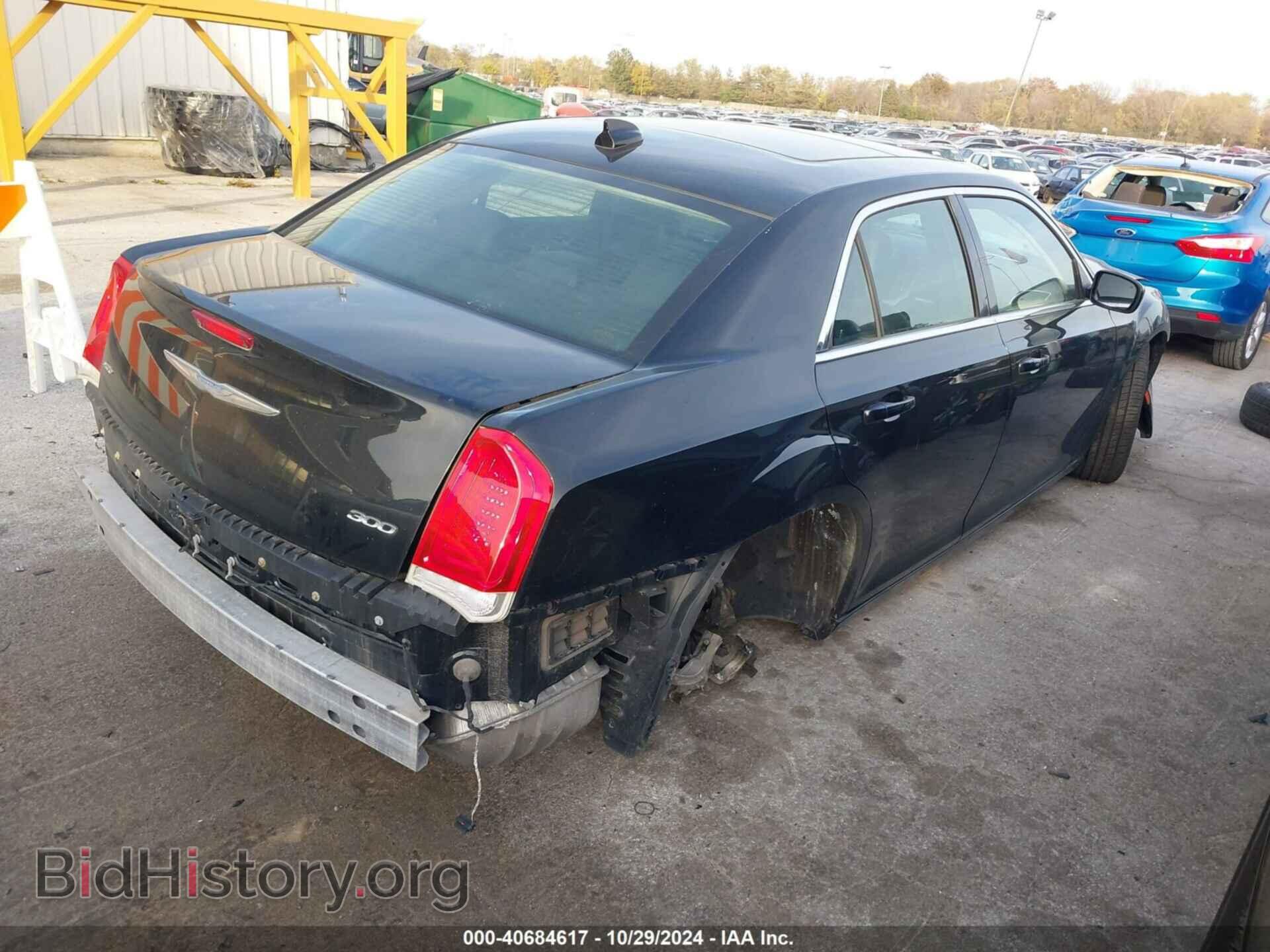 2017 CHRYSLER 300 - VIN: 2C3CCARG4HH616693 - Фото 4
