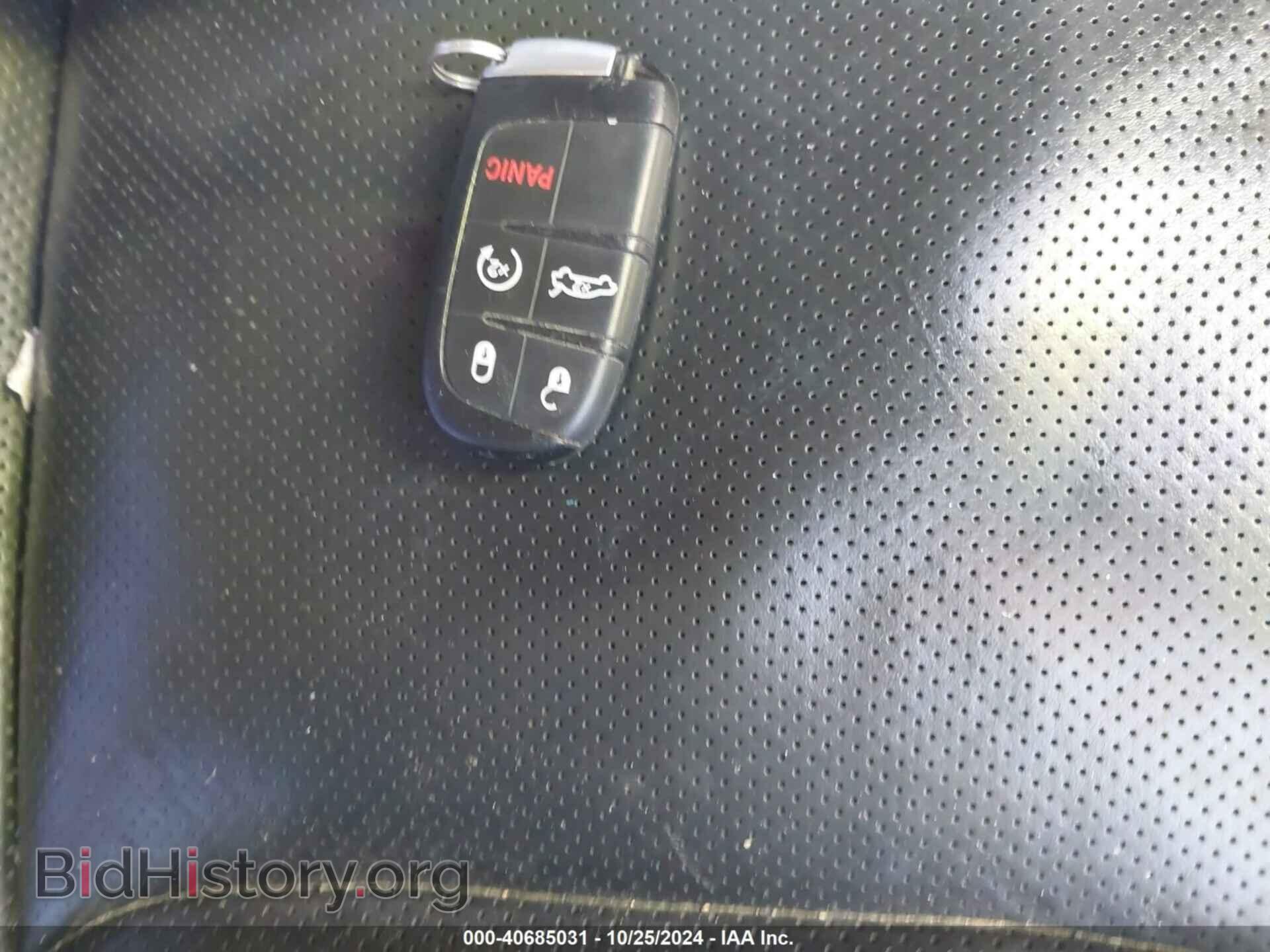 2016 CHRYSLER 300C - VIN: 2C3CCAEG6GH207227 - Фото 11