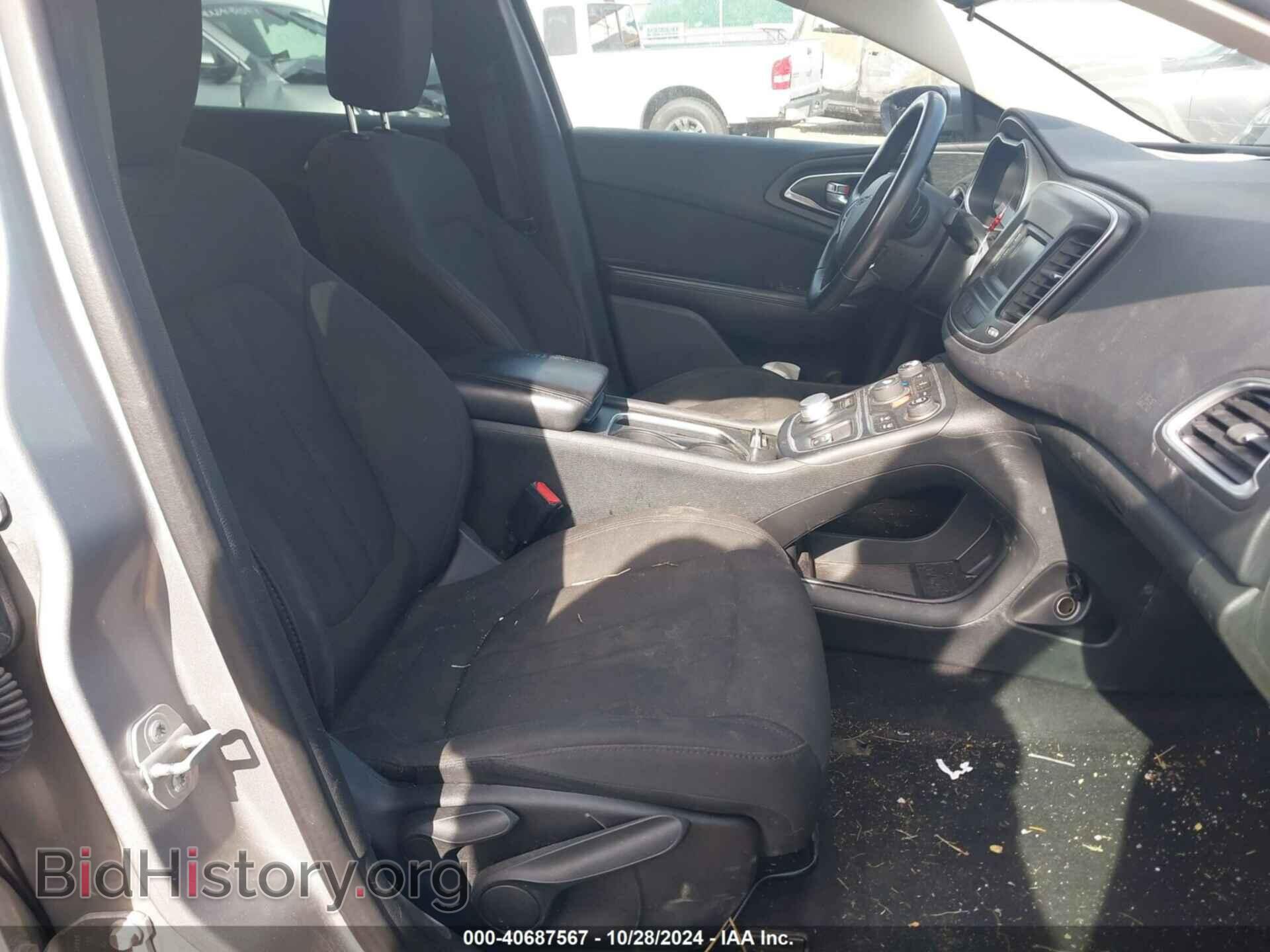 2016 CHRYSLER 200 - VIN: 1C3CCCAB7GN110700 - Фото 5