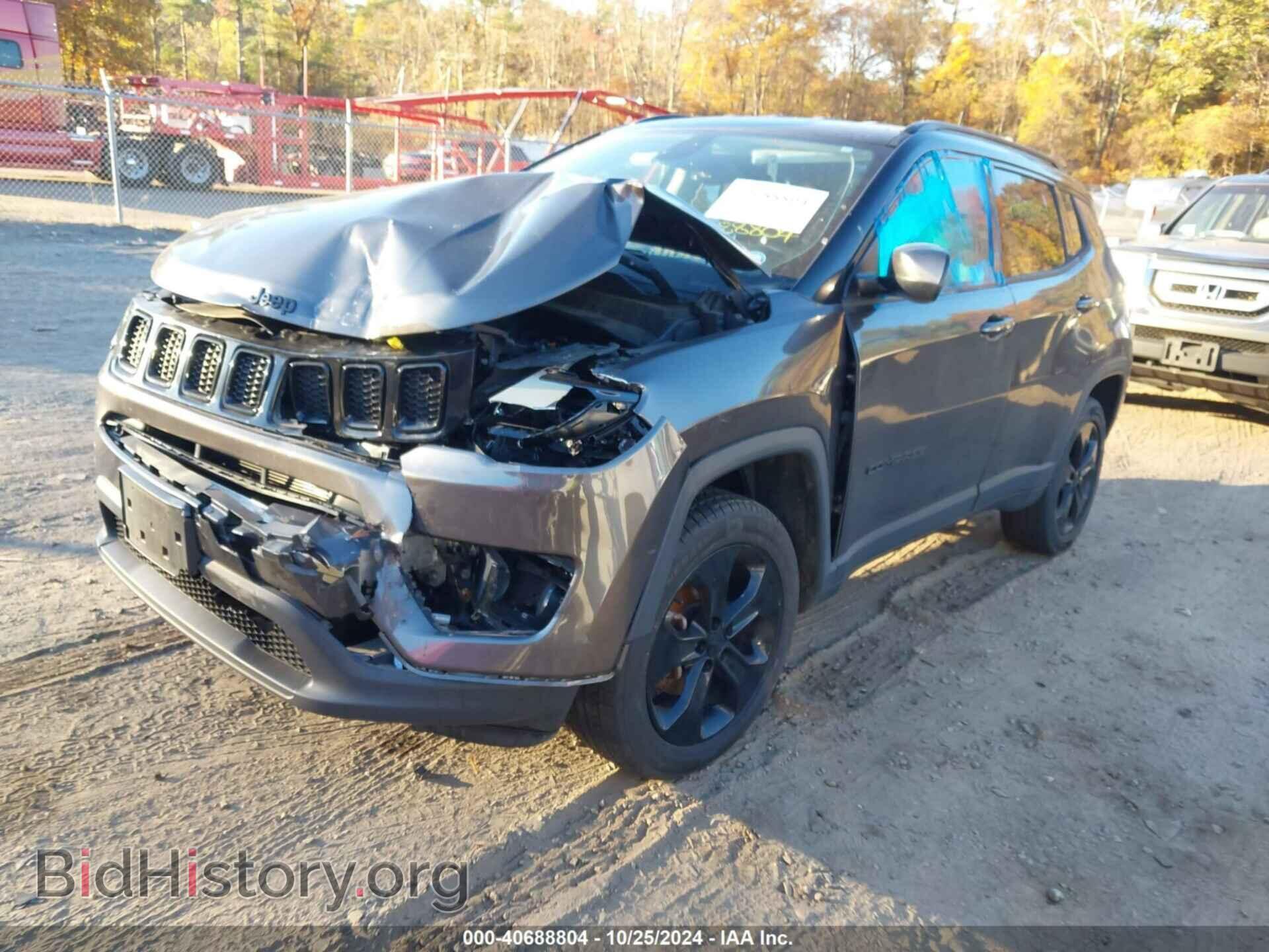 2018 JEEP COMPASS - VIN: 3C4NJDBB2JT325410 - Фото 2